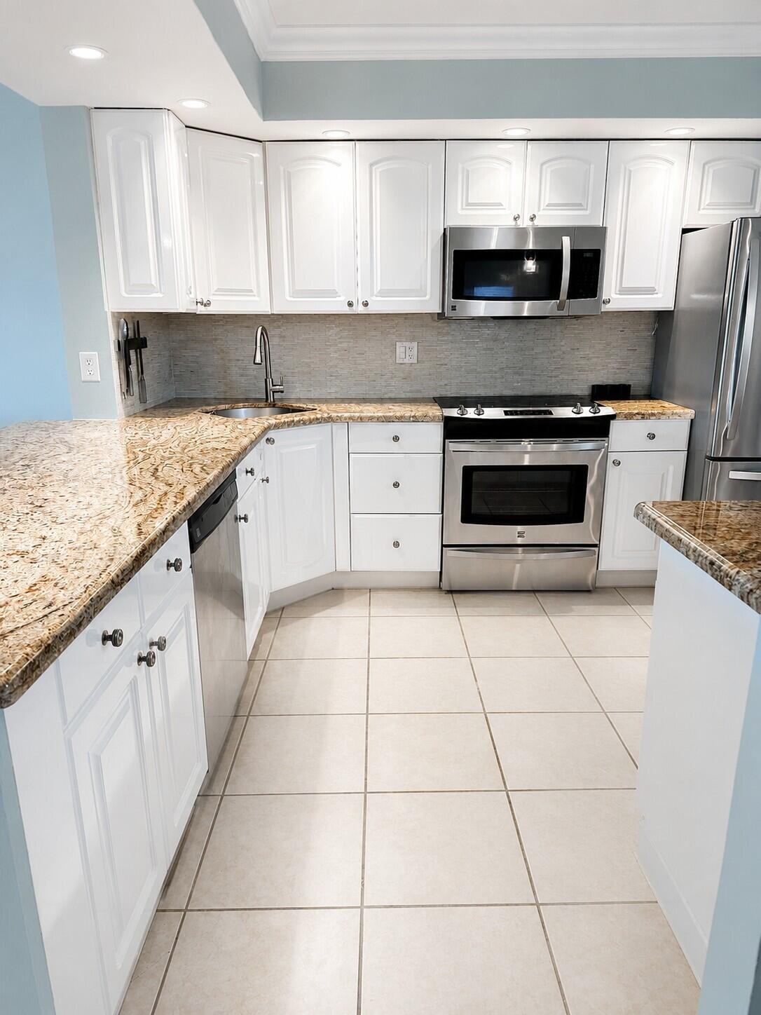 HERITAGE LANDINGS CONDO - Residential