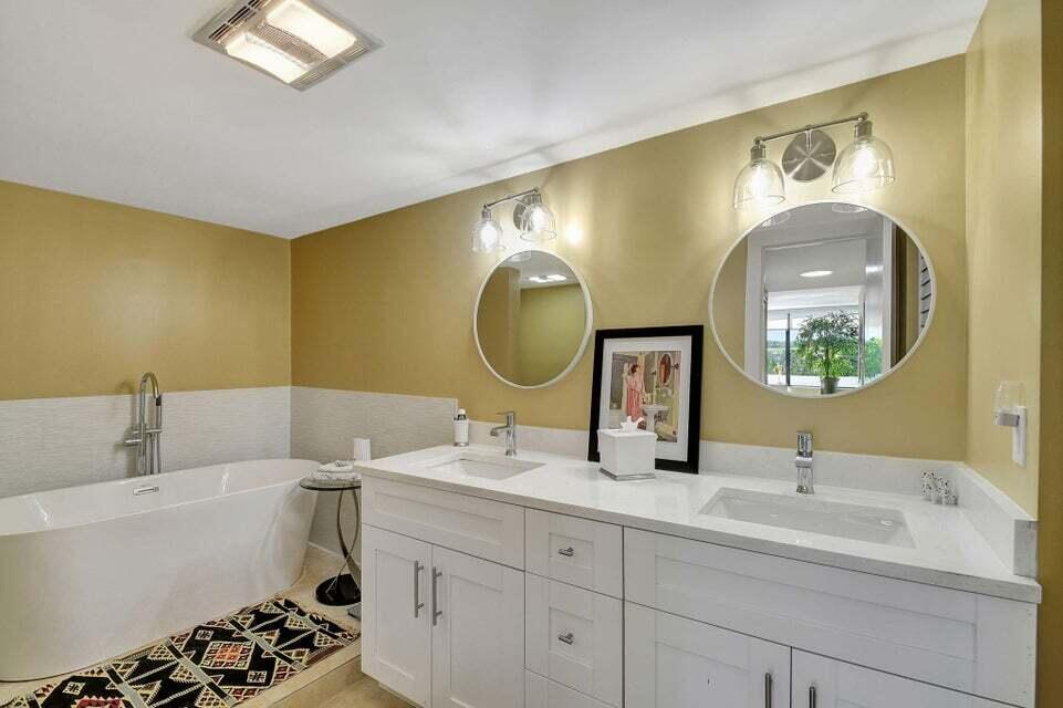 MAYFAIR HOUSE CONDO - Residential