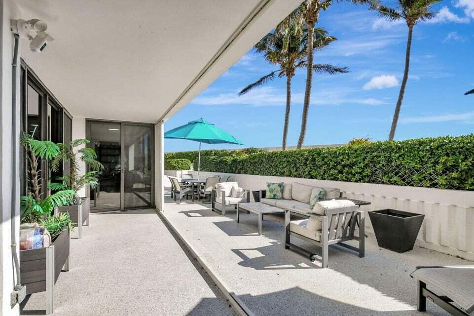 MAYFAIR HOUSE CONDO - Residential