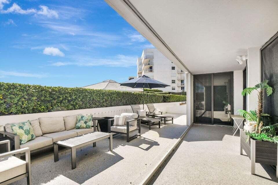MAYFAIR HOUSE CONDO - Residential