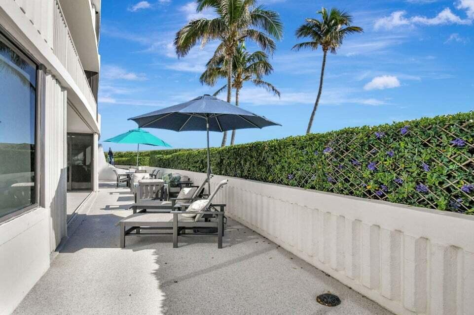 MAYFAIR HOUSE CONDO - Residential