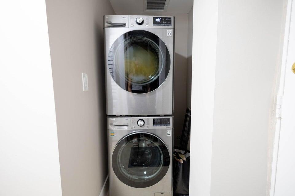 MAYFAIR HOUSE CONDO - Residential