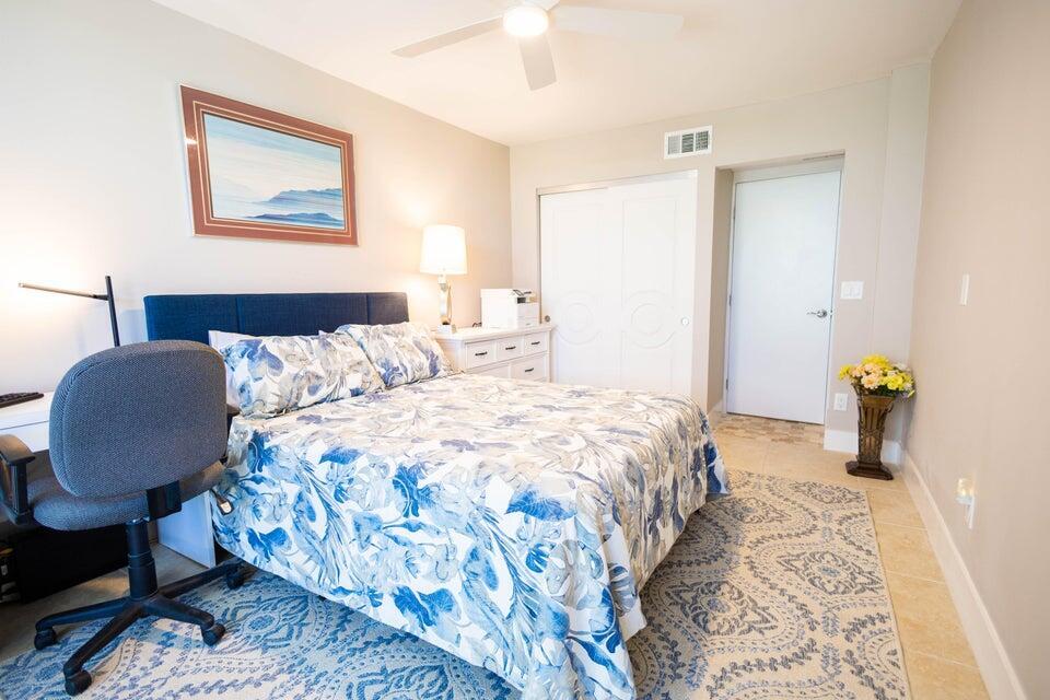 MAYFAIR HOUSE CONDO - Residential