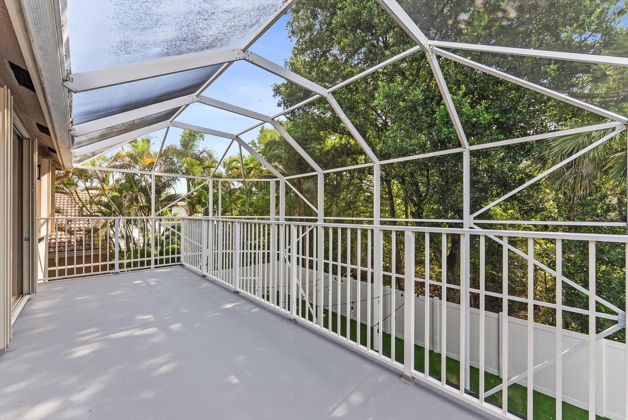 REGENCY LAKES AT COCONUT - Residential