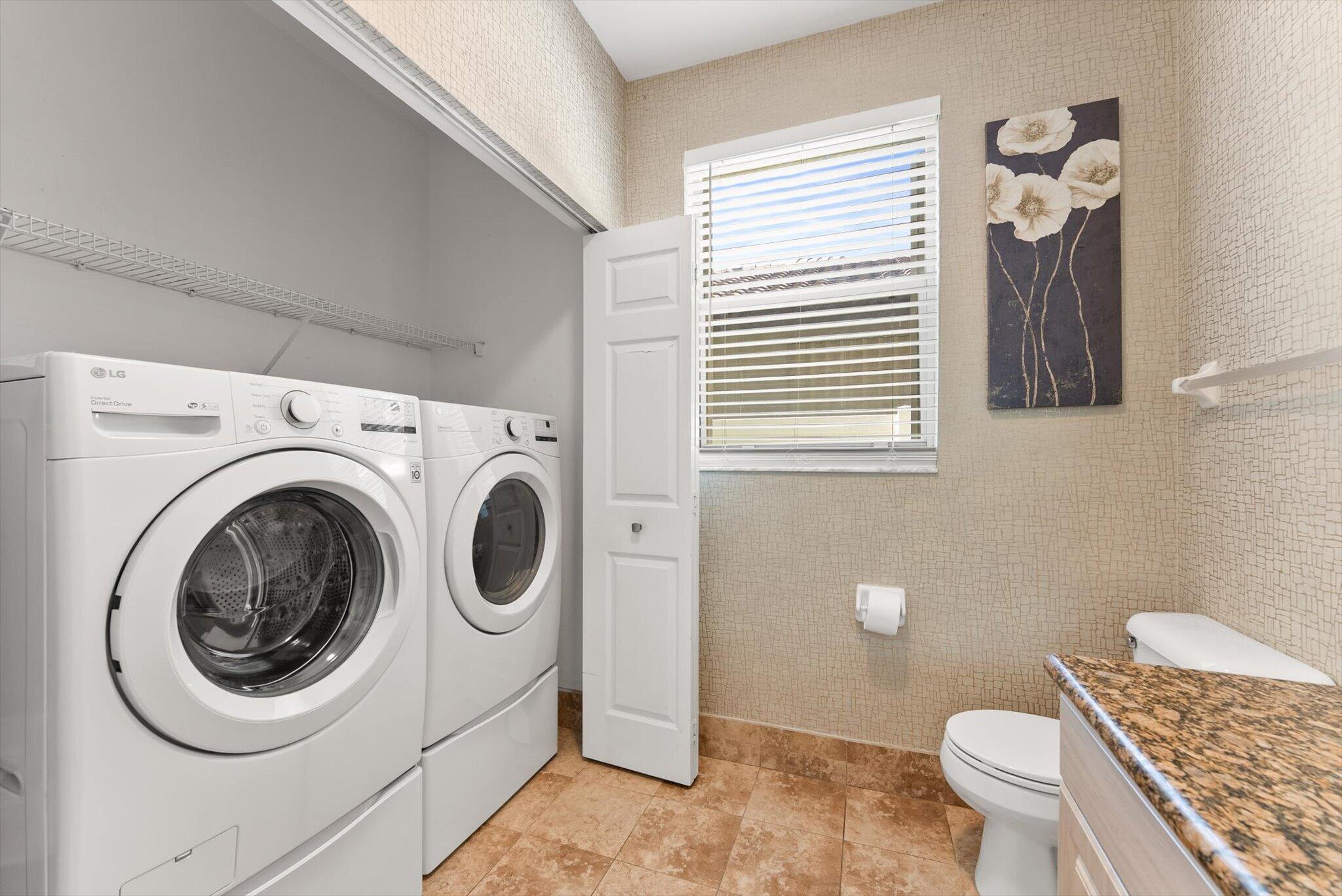 REGENCY LAKES AT COCONUT - Residential