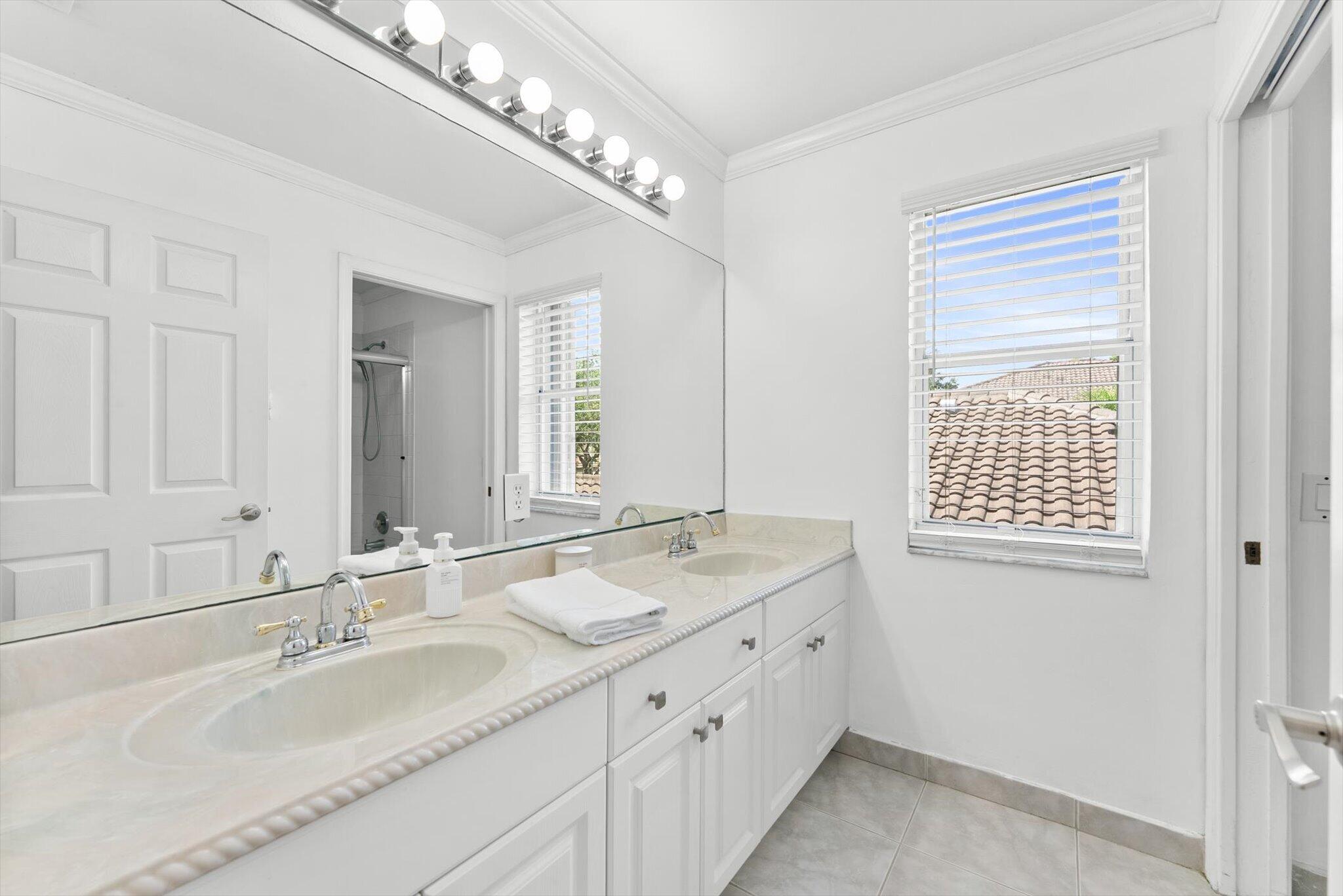 REGENCY LAKES AT COCONUT - Residential