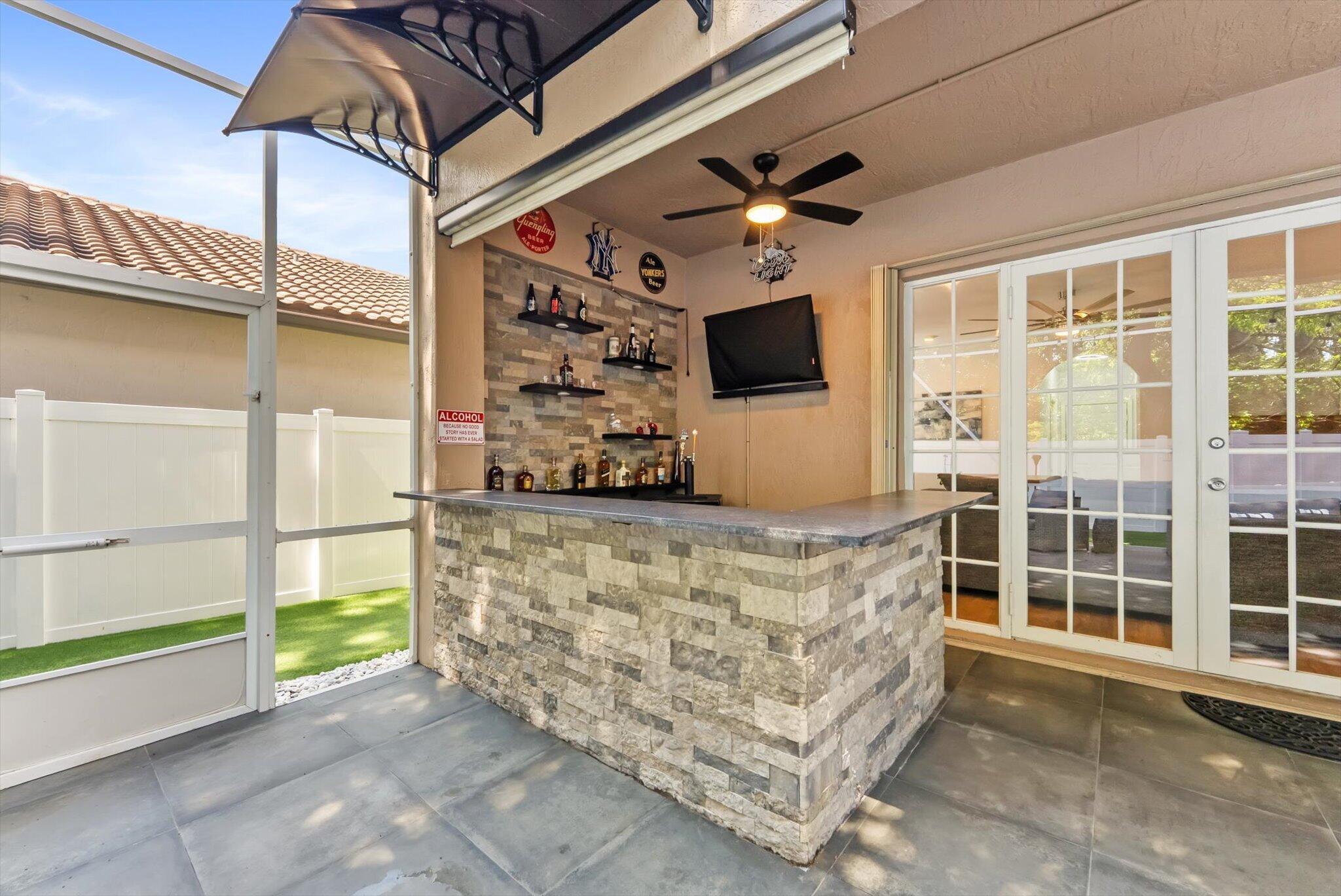 REGENCY LAKES AT COCONUT - Residential