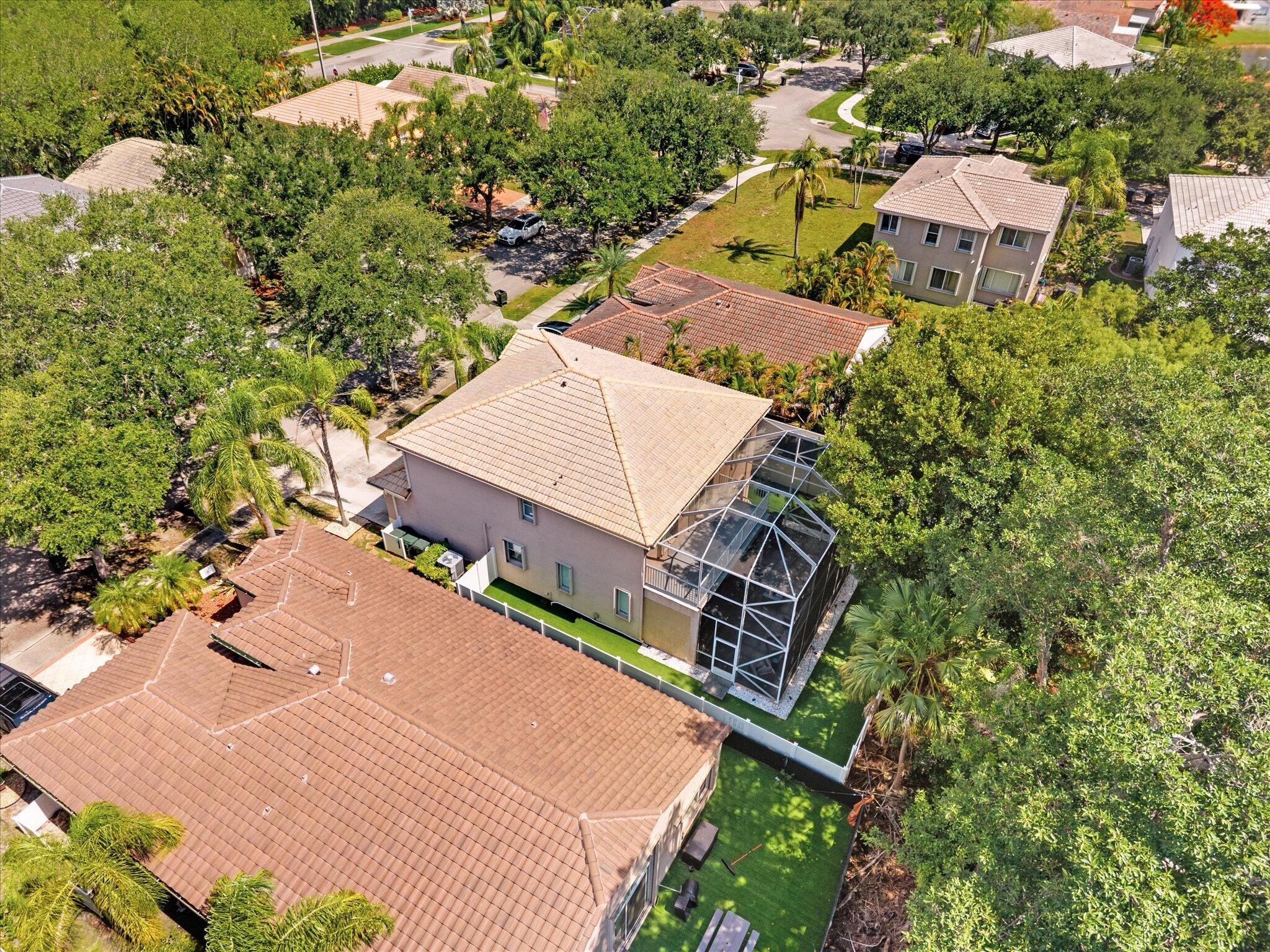 REGENCY LAKES AT COCONUT - Residential
