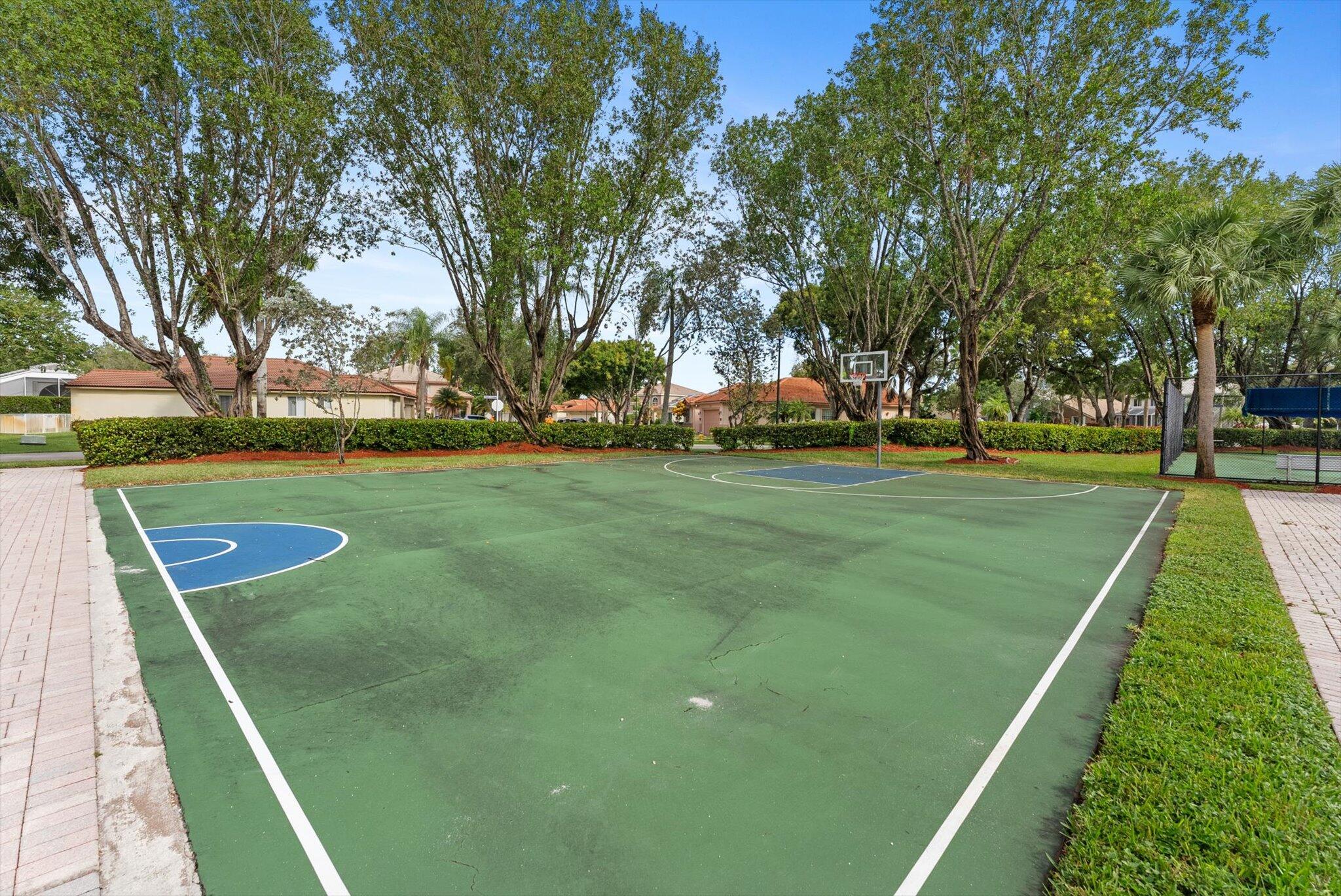 REGENCY LAKES AT COCONUT - Residential