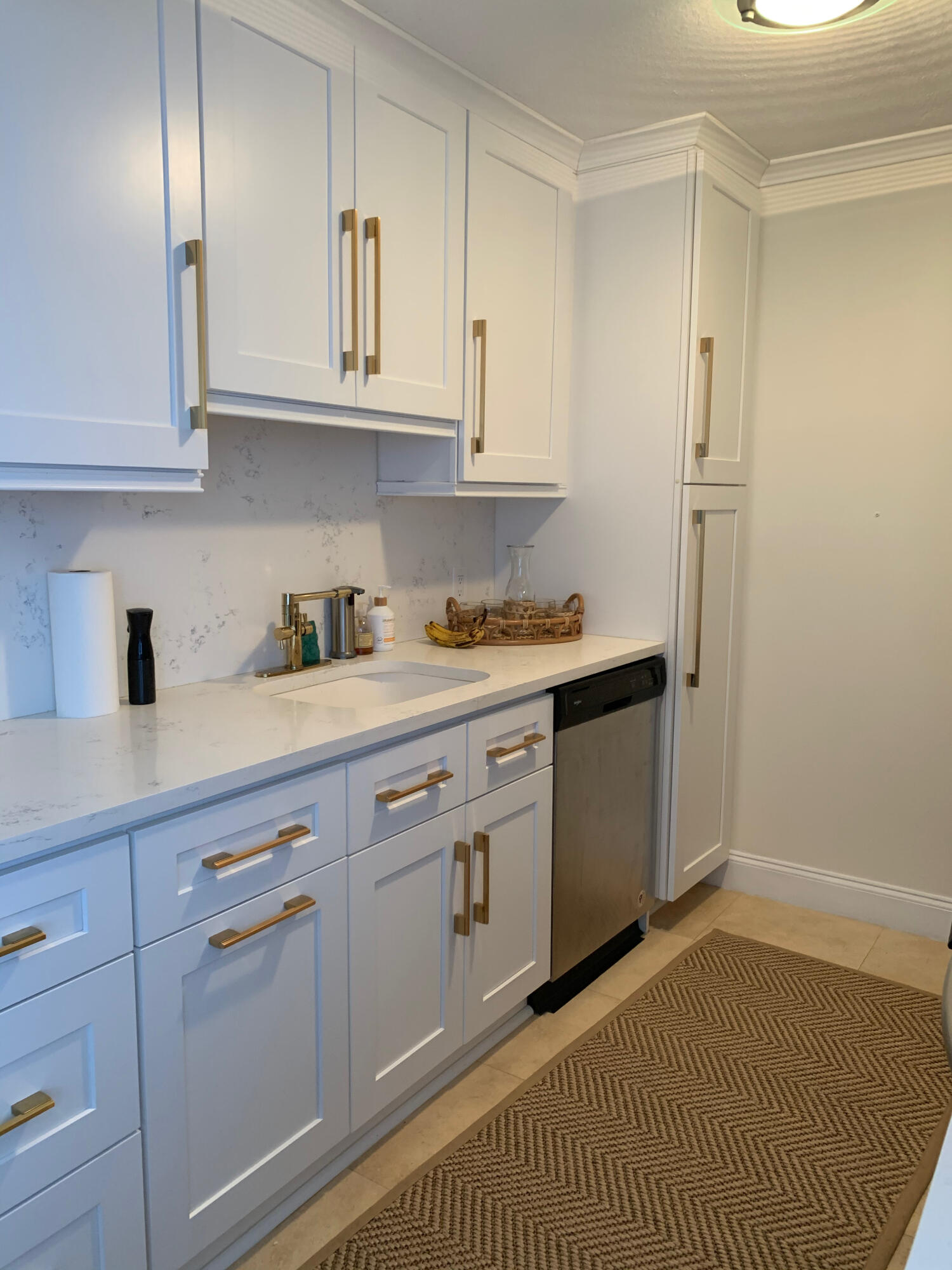 HARBOUR HALL INLET CLUB CONDO - Residential Lease