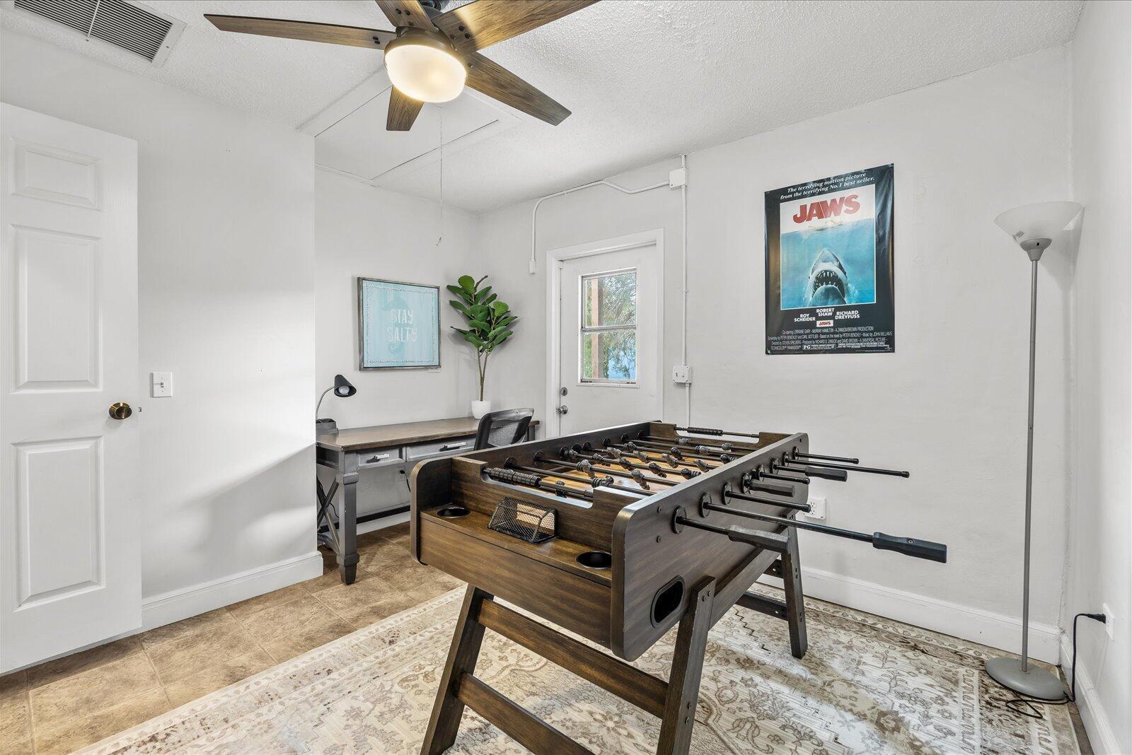 PALM LAKE PARK - Residential
