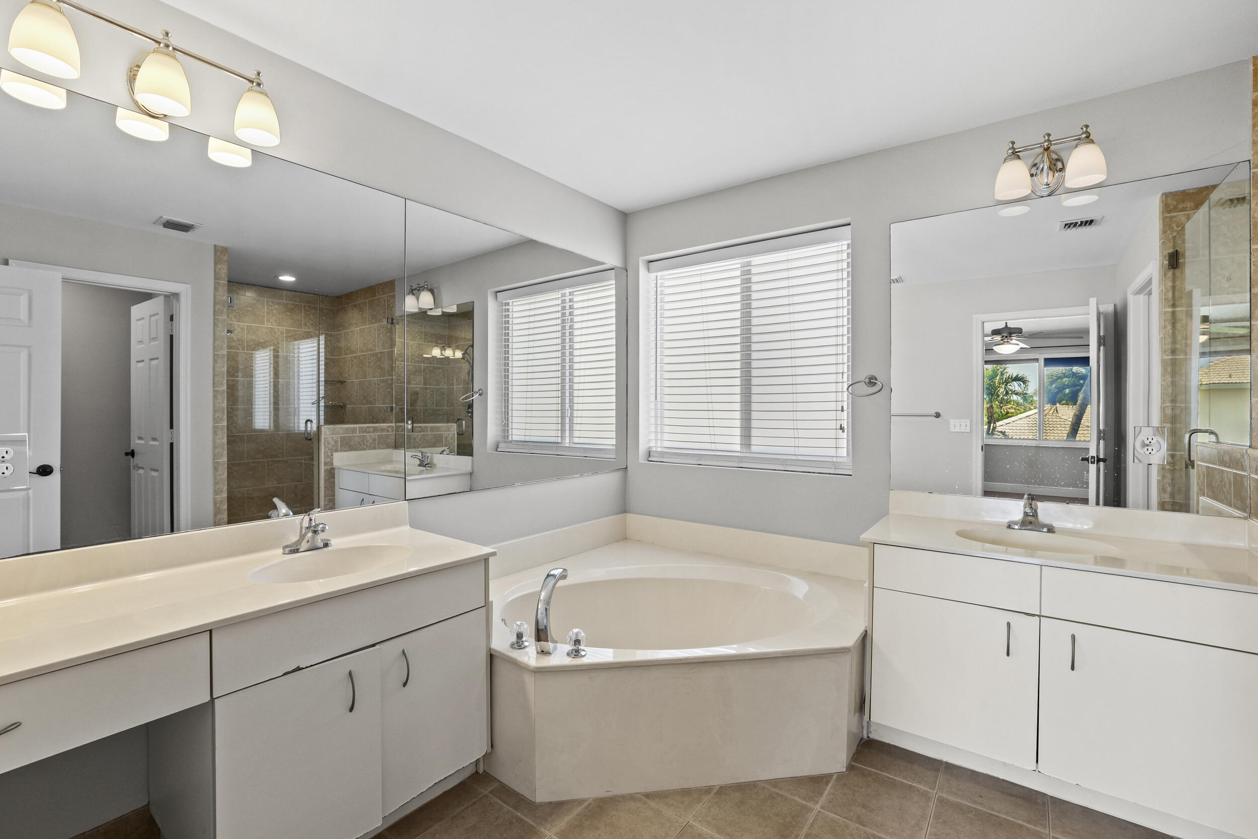HOLIDAY SPRINGS EAST - Residential