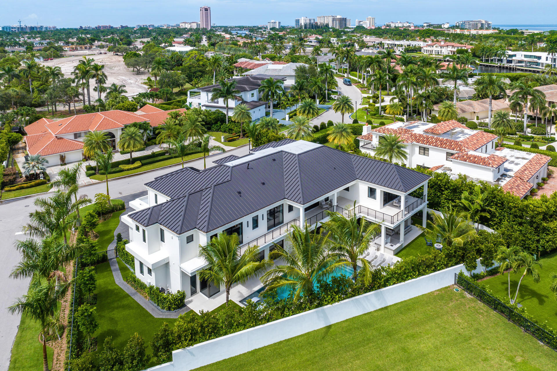 ROYAL PALM YACHT & COUNTRY CLUB - Residential