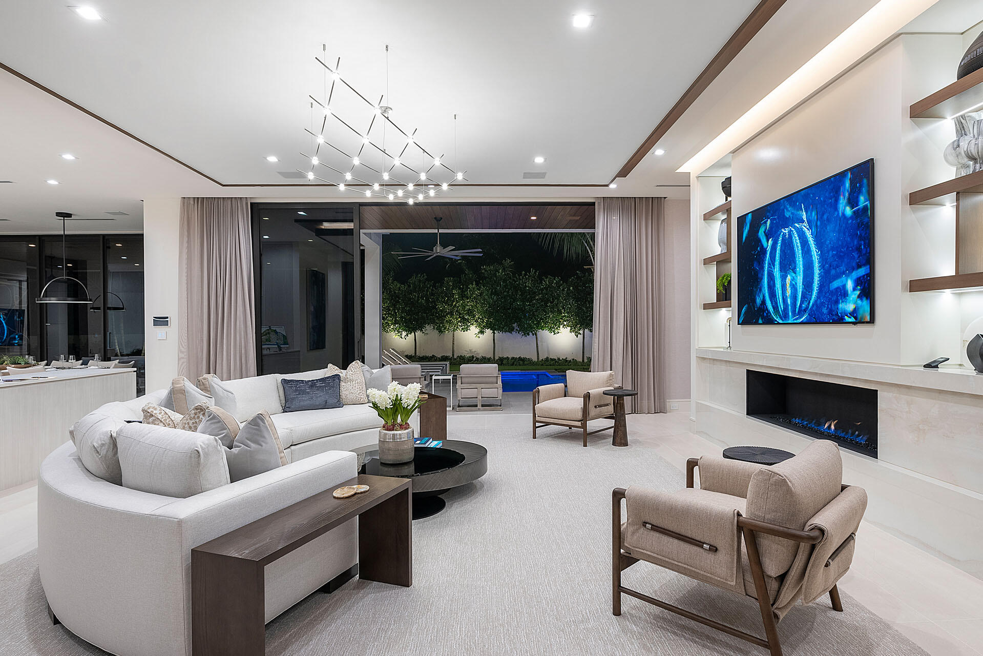 ROYAL PALM YACHT & COUNTRY CLUB - Residential