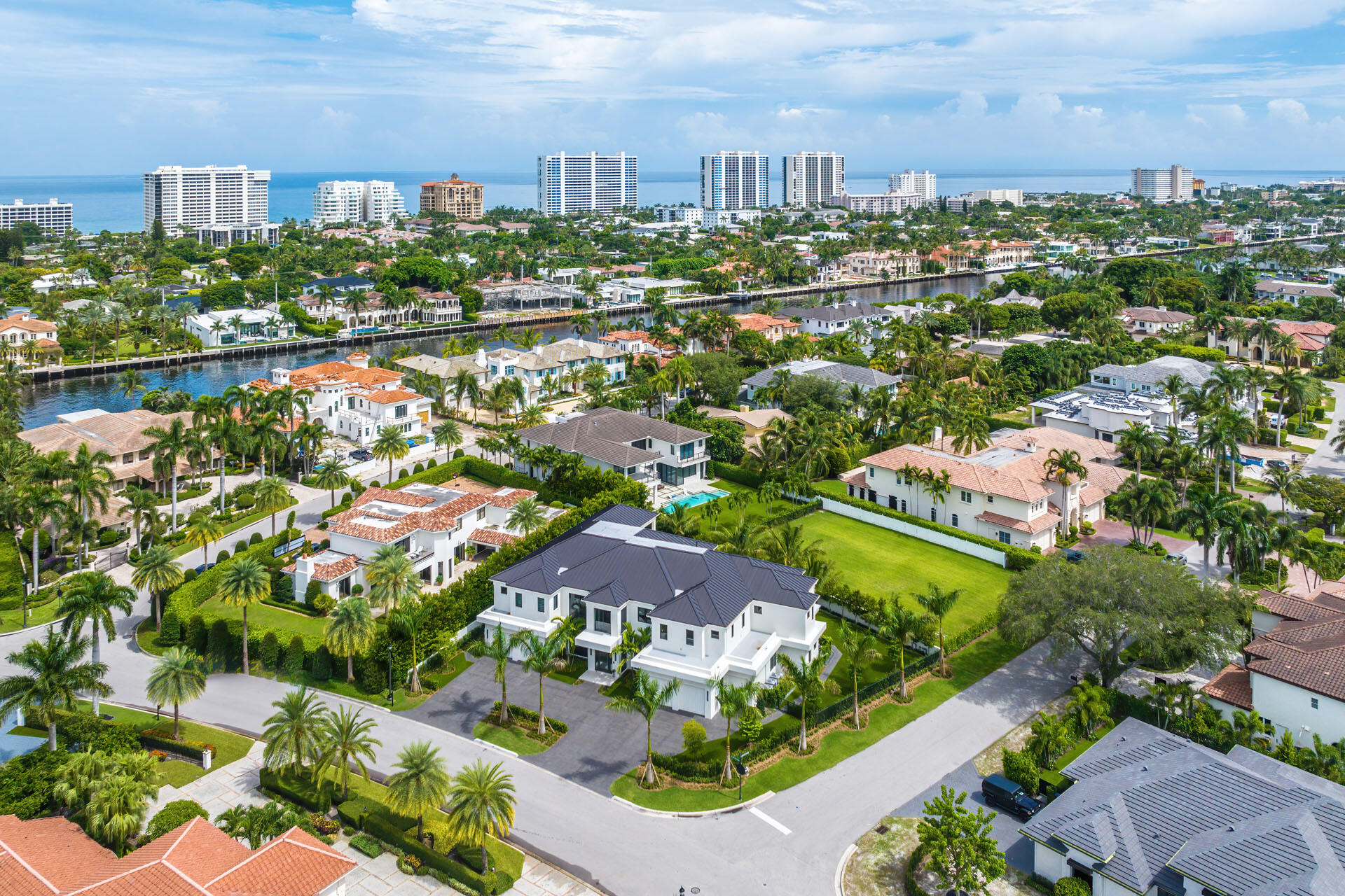 ROYAL PALM YACHT & COUNTRY CLUB - Residential