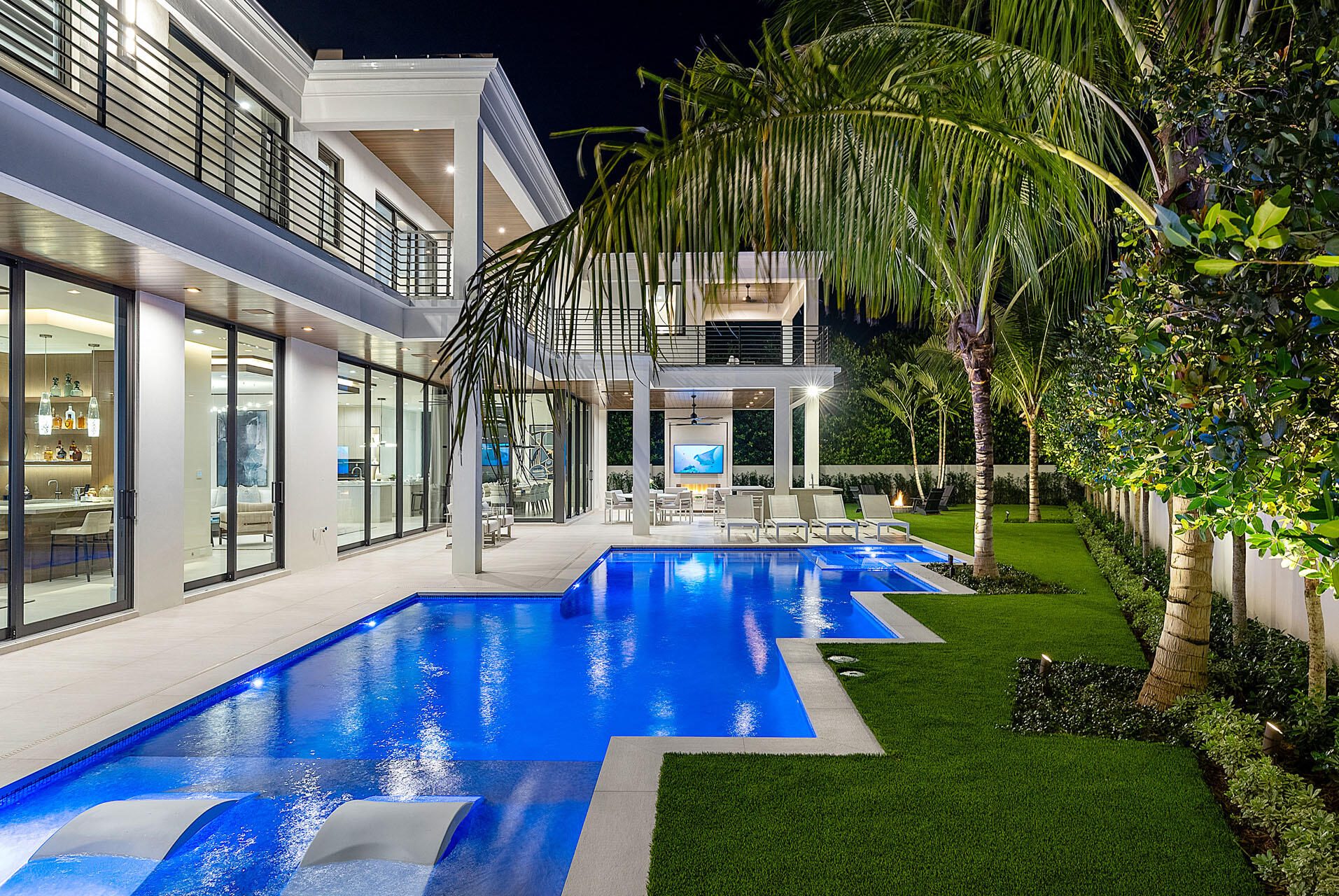 ROYAL PALM YACHT & COUNTRY CLUB - Residential