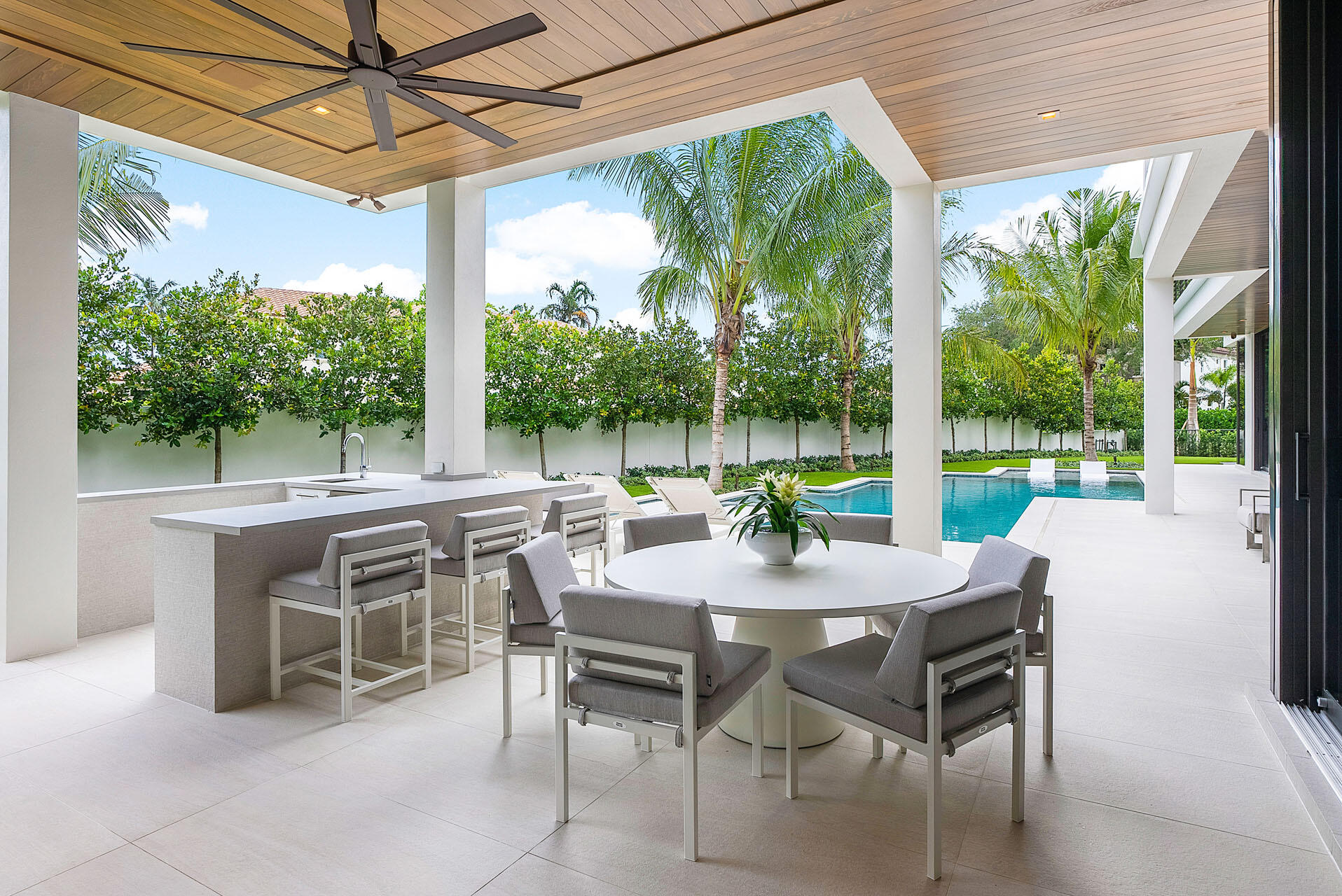 ROYAL PALM YACHT & COUNTRY CLUB - Residential