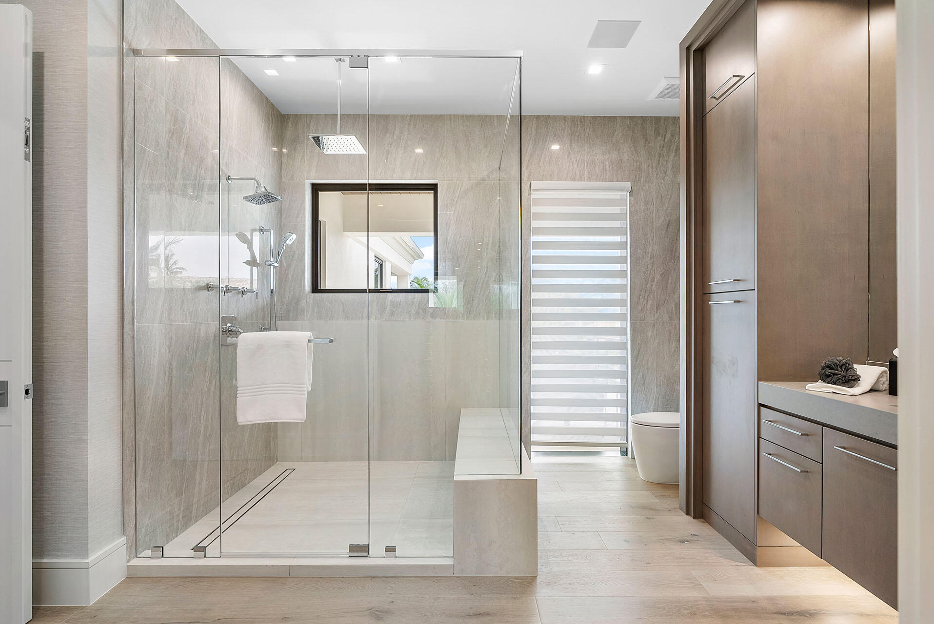 ROYAL PALM YACHT & COUNTRY CLUB - Residential