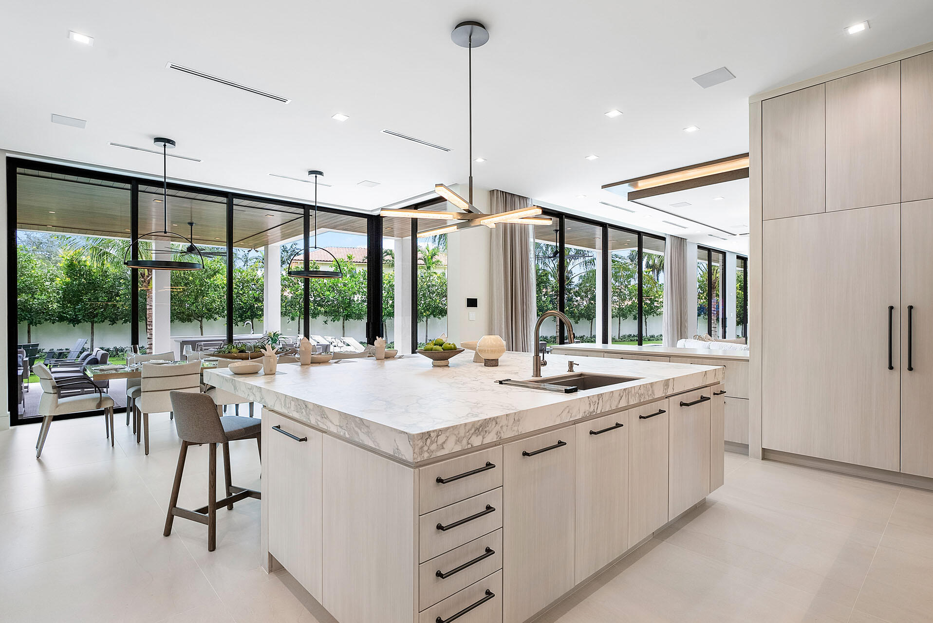 ROYAL PALM YACHT & COUNTRY CLUB - Residential