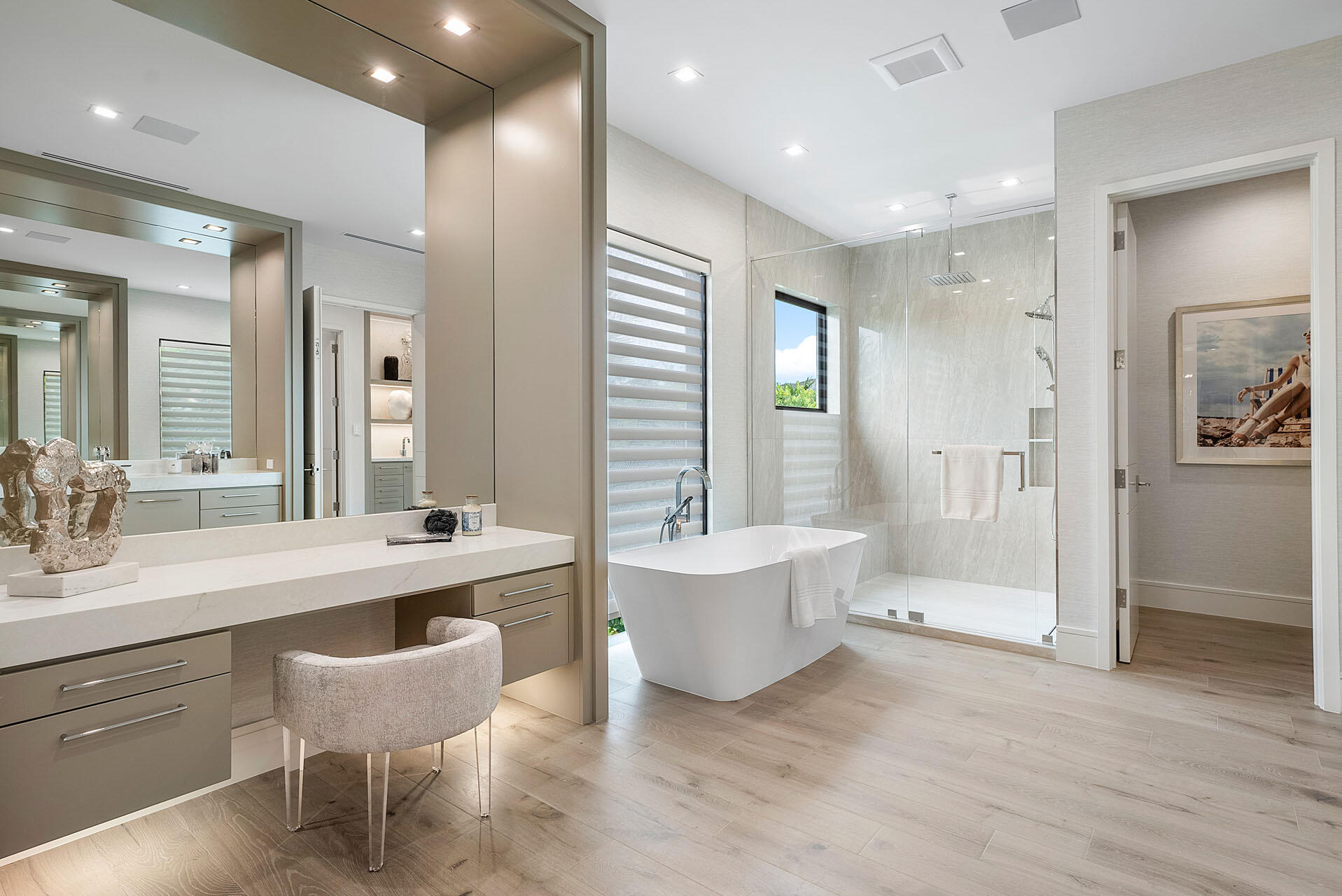 ROYAL PALM YACHT & COUNTRY CLUB - Residential