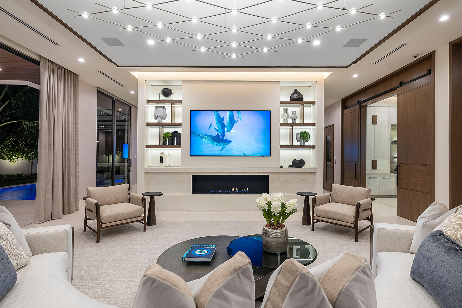 ROYAL PALM YACHT & COUNTRY CLUB - Residential