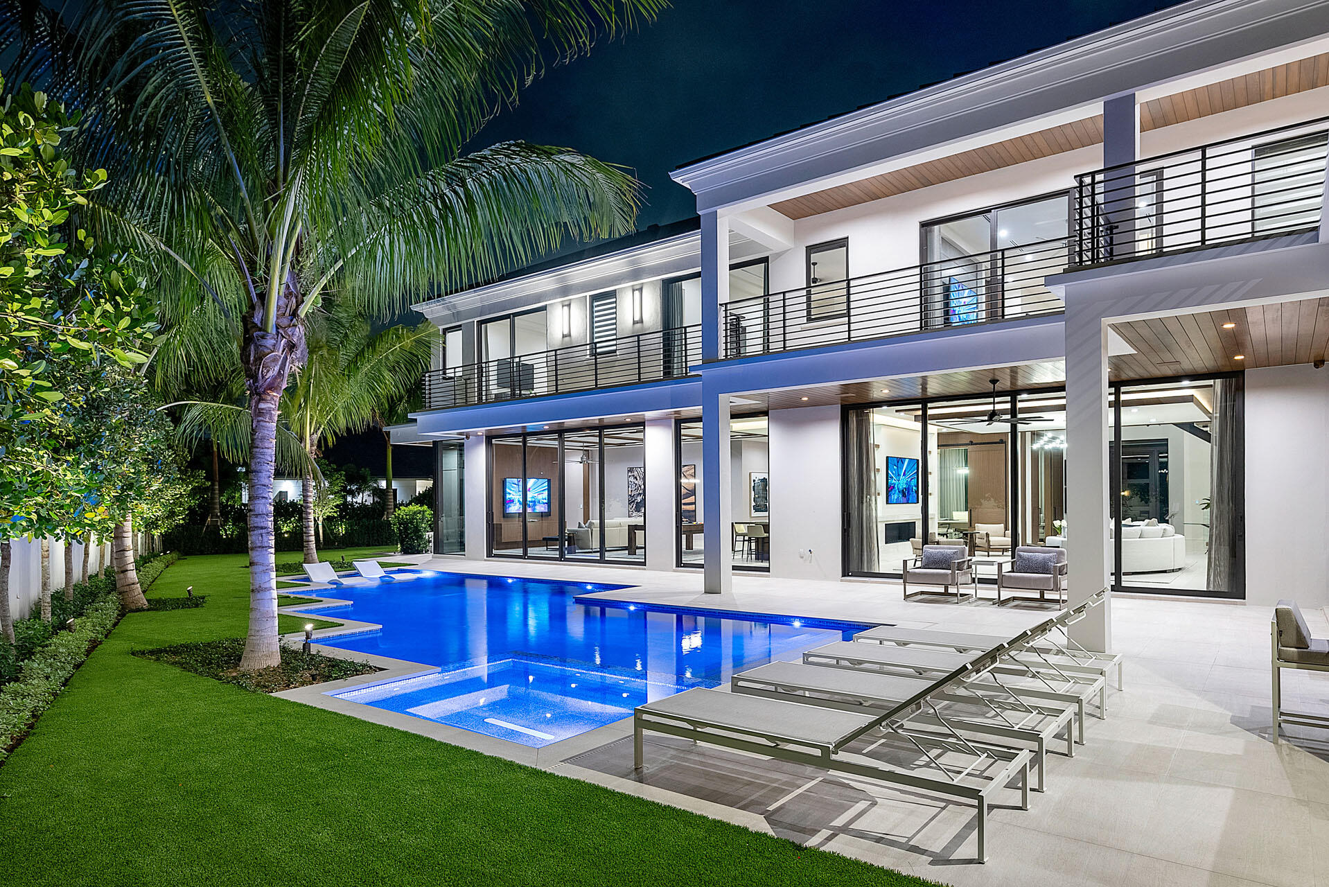 ROYAL PALM YACHT & COUNTRY CLUB - Residential