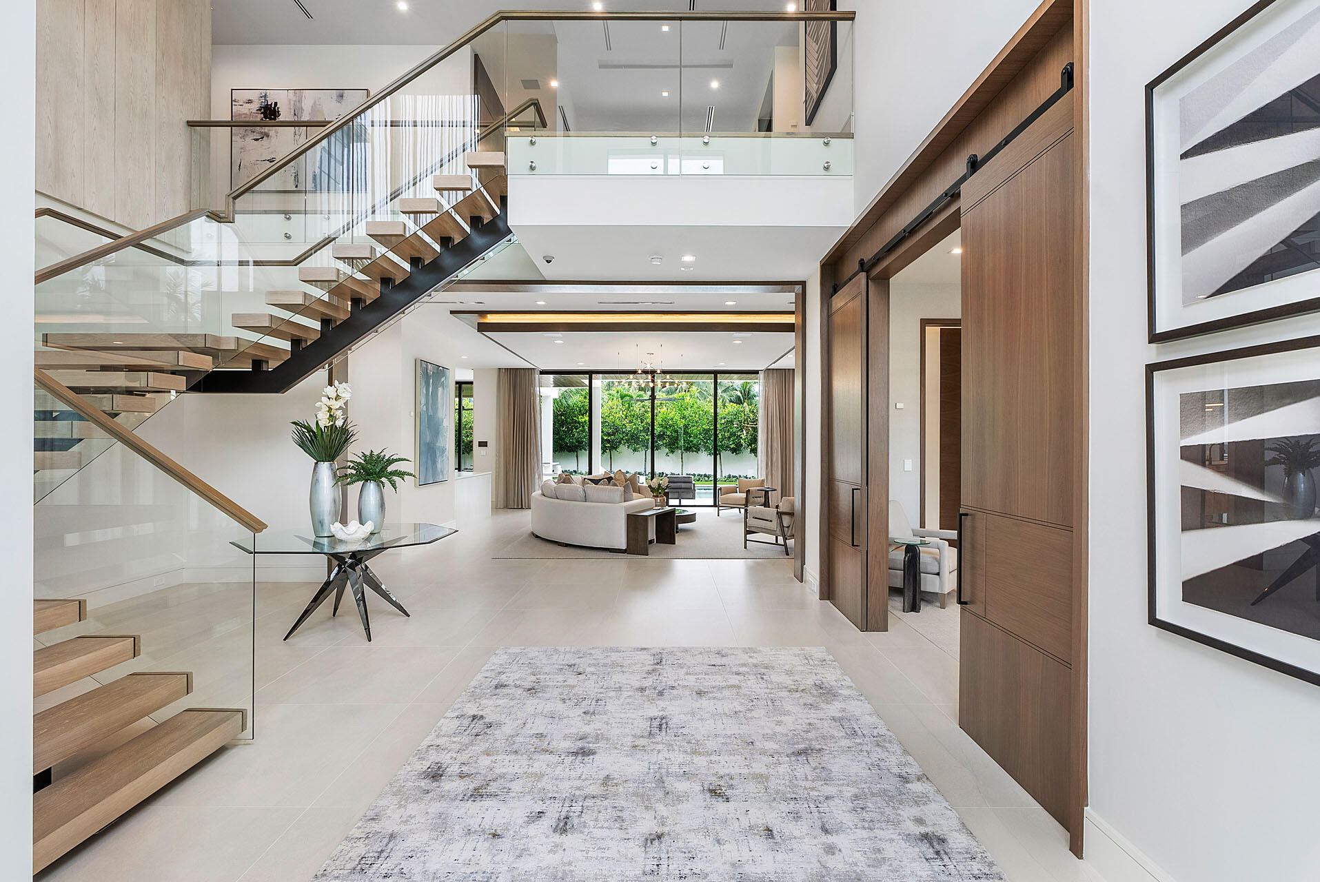 ROYAL PALM YACHT & COUNTRY CLUB - Residential
