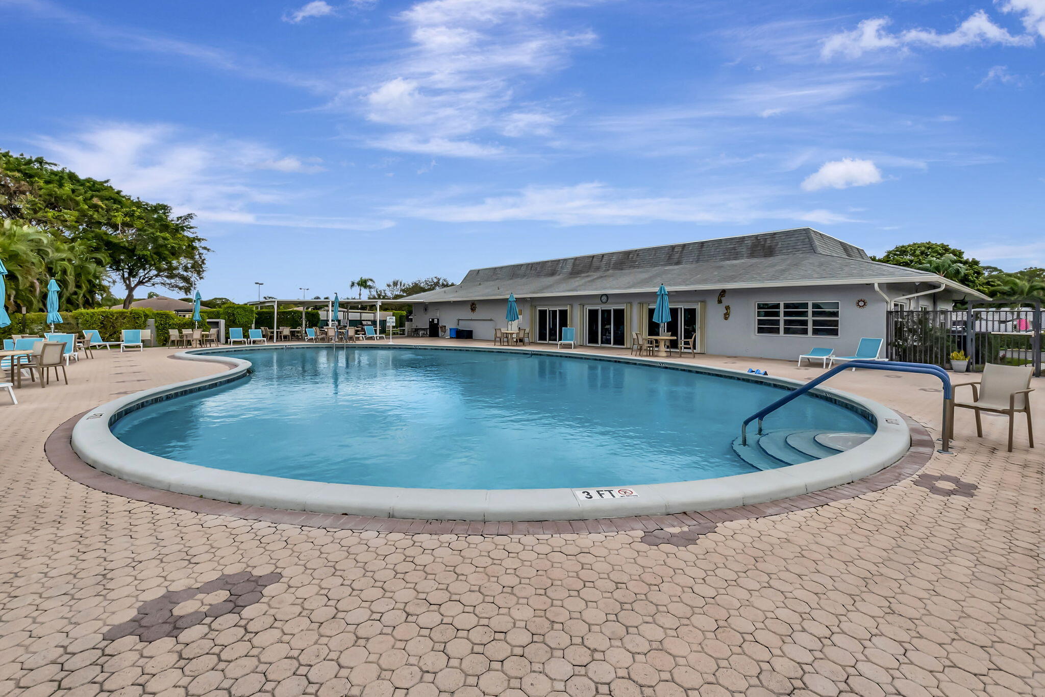 HIGH POINT OF DELRAY WEST CONDO SEC 1&2 - Residential