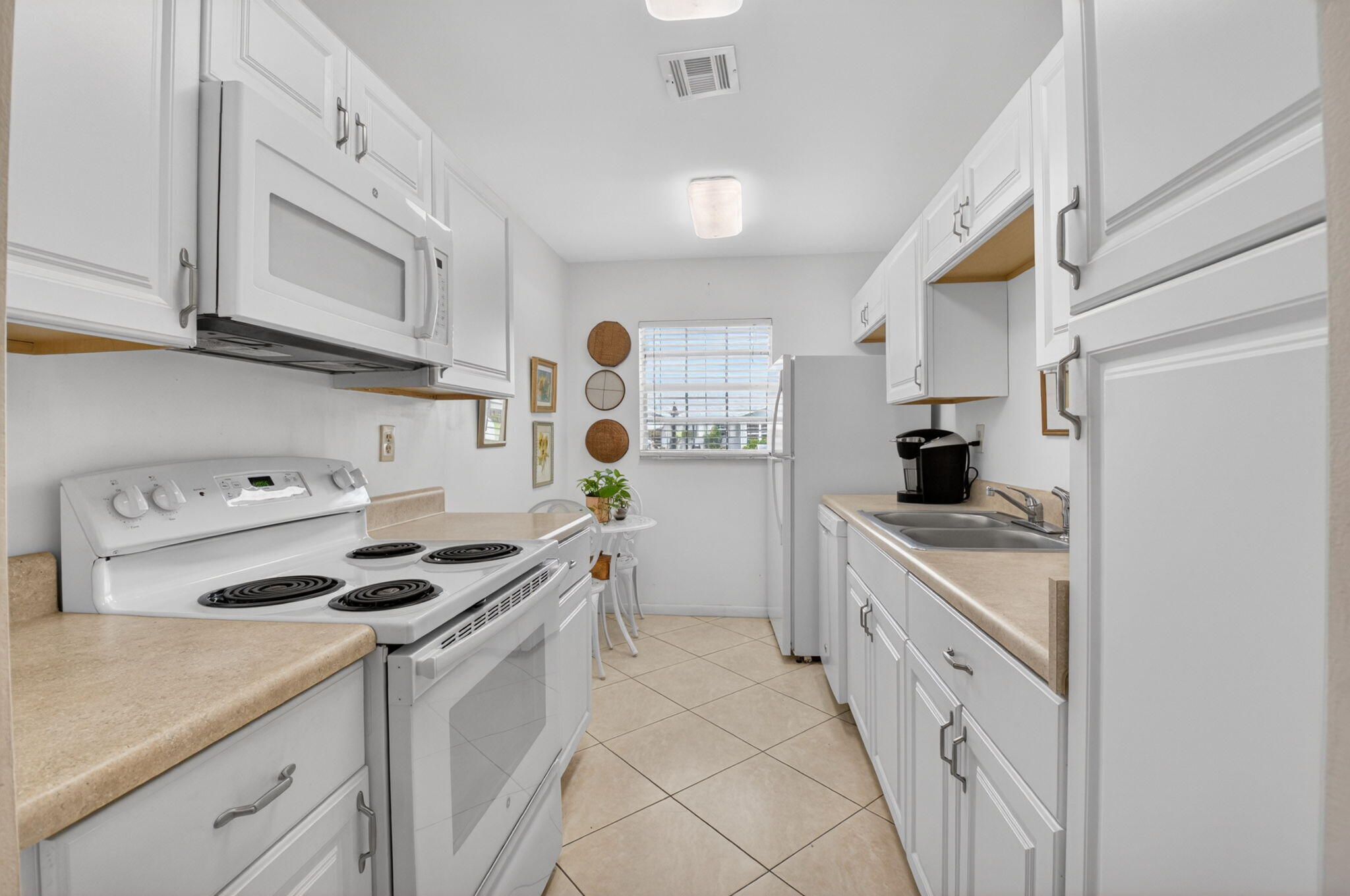 HIGH POINT OF DELRAY WEST CONDO SEC 1&2 - Residential
