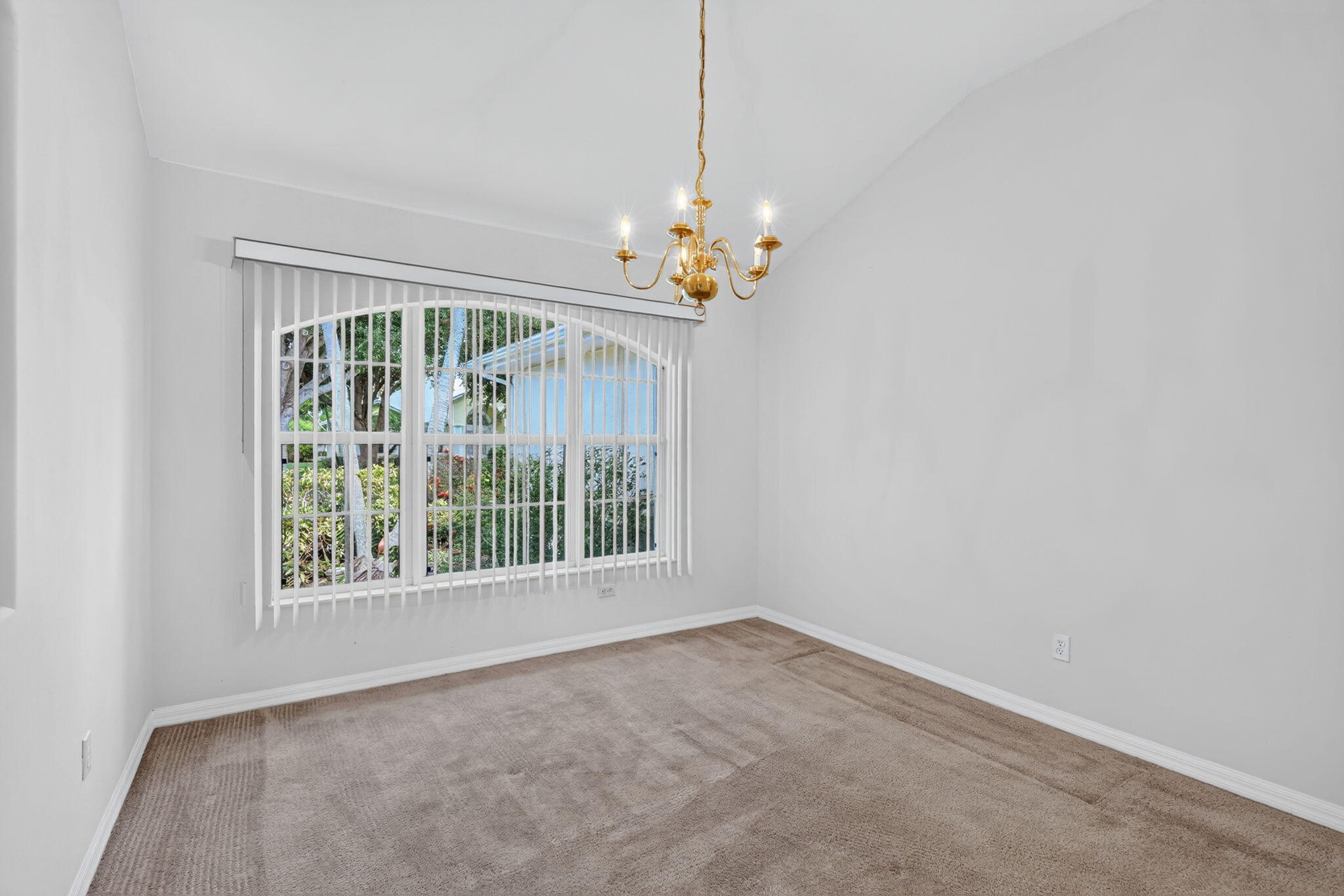 LAKE LUCIE ESTATES - Residential