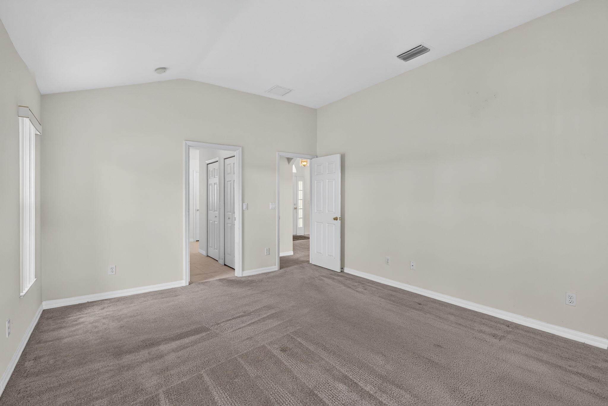 LAKE LUCIE ESTATES - Residential