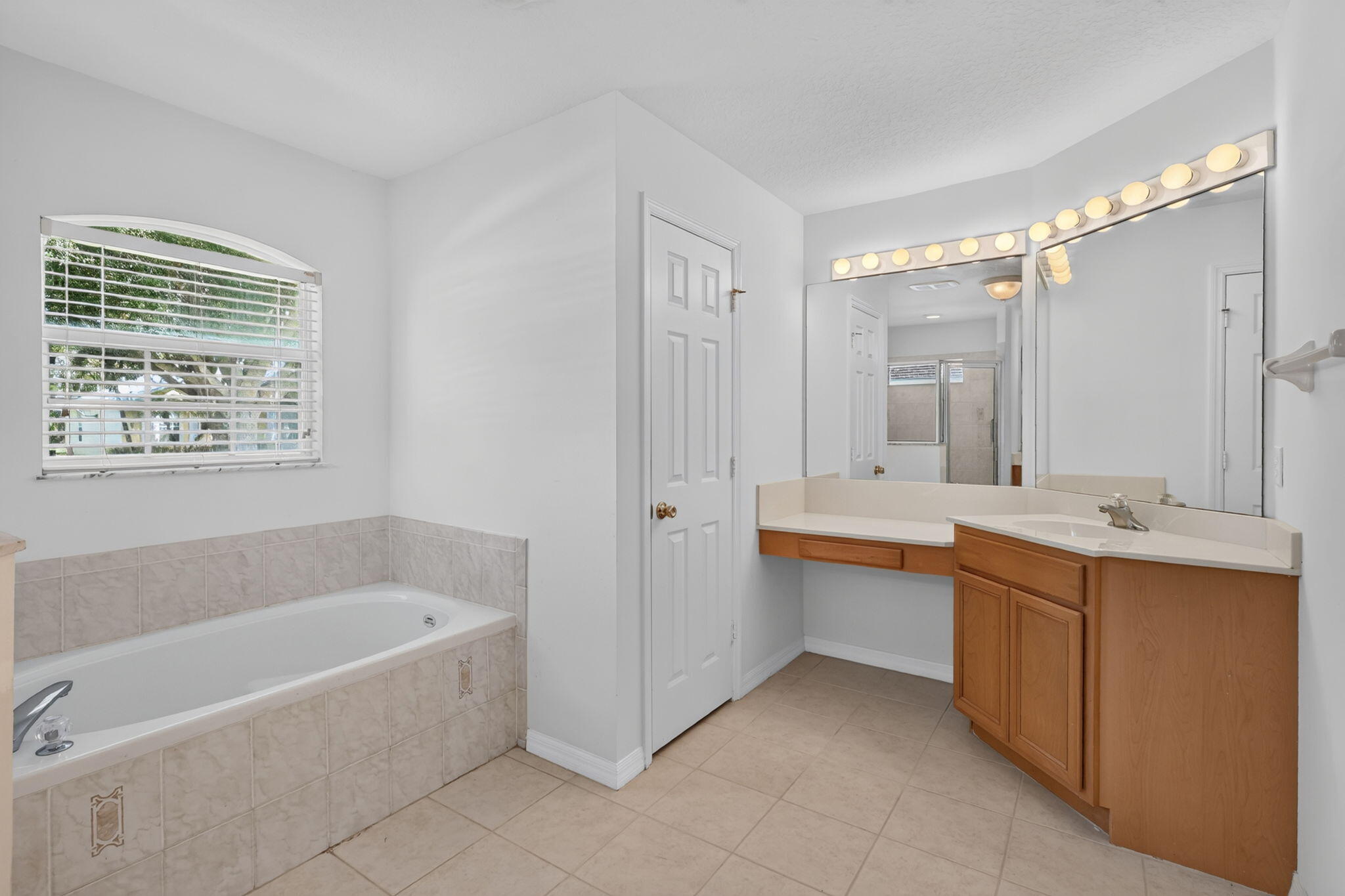 LAKE LUCIE ESTATES - Residential