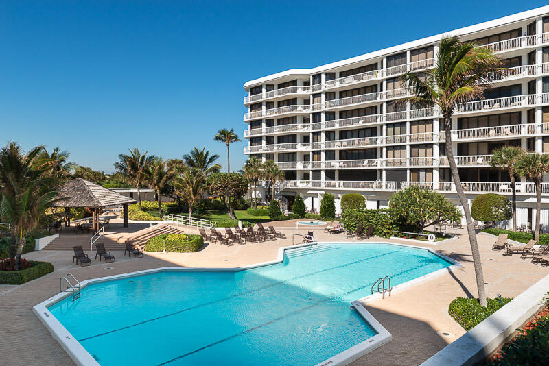 2100 COND AT SLOANS CURVE - Residential
