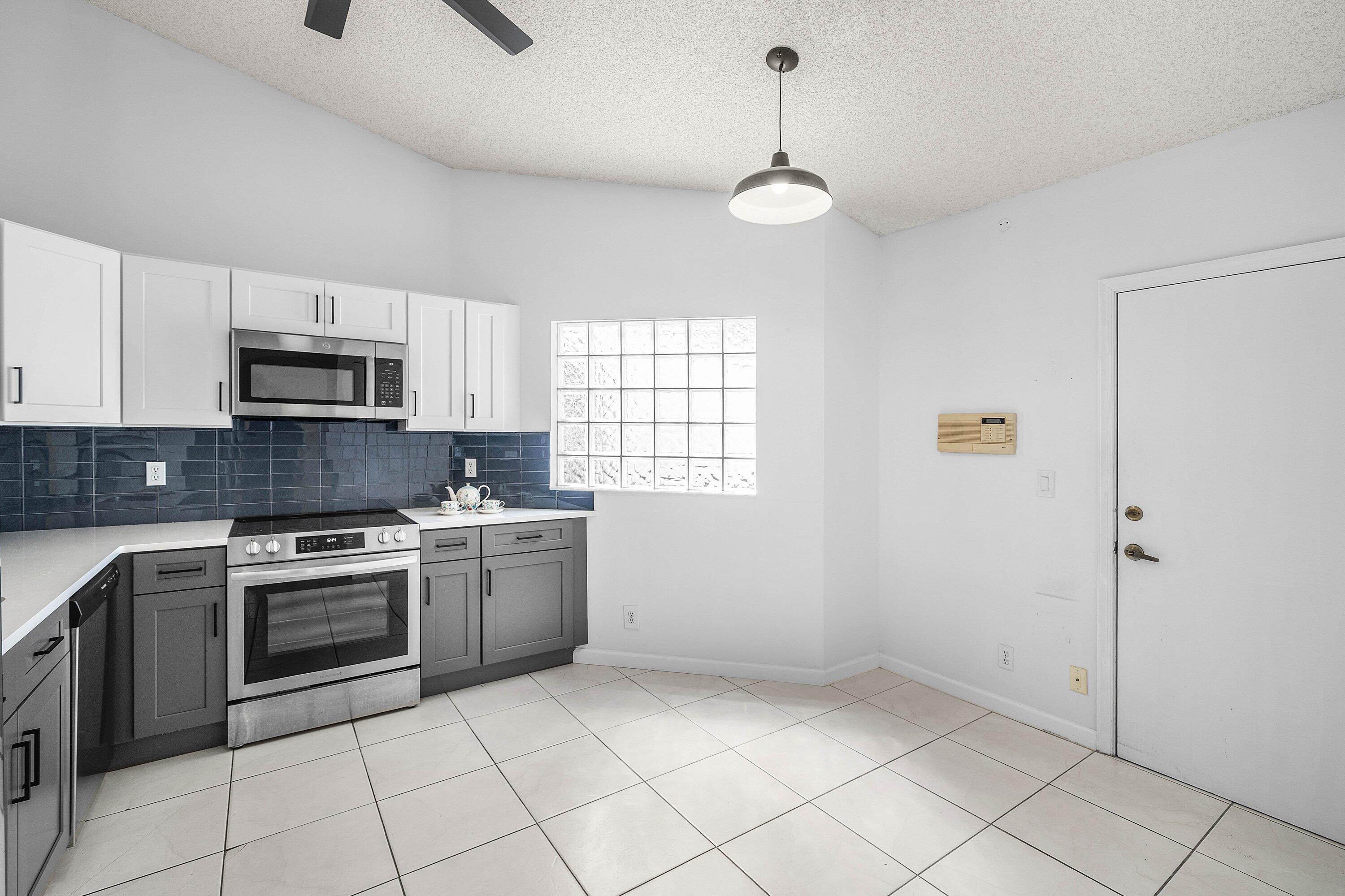 FLORAL LAKES 1 - Residential Lease