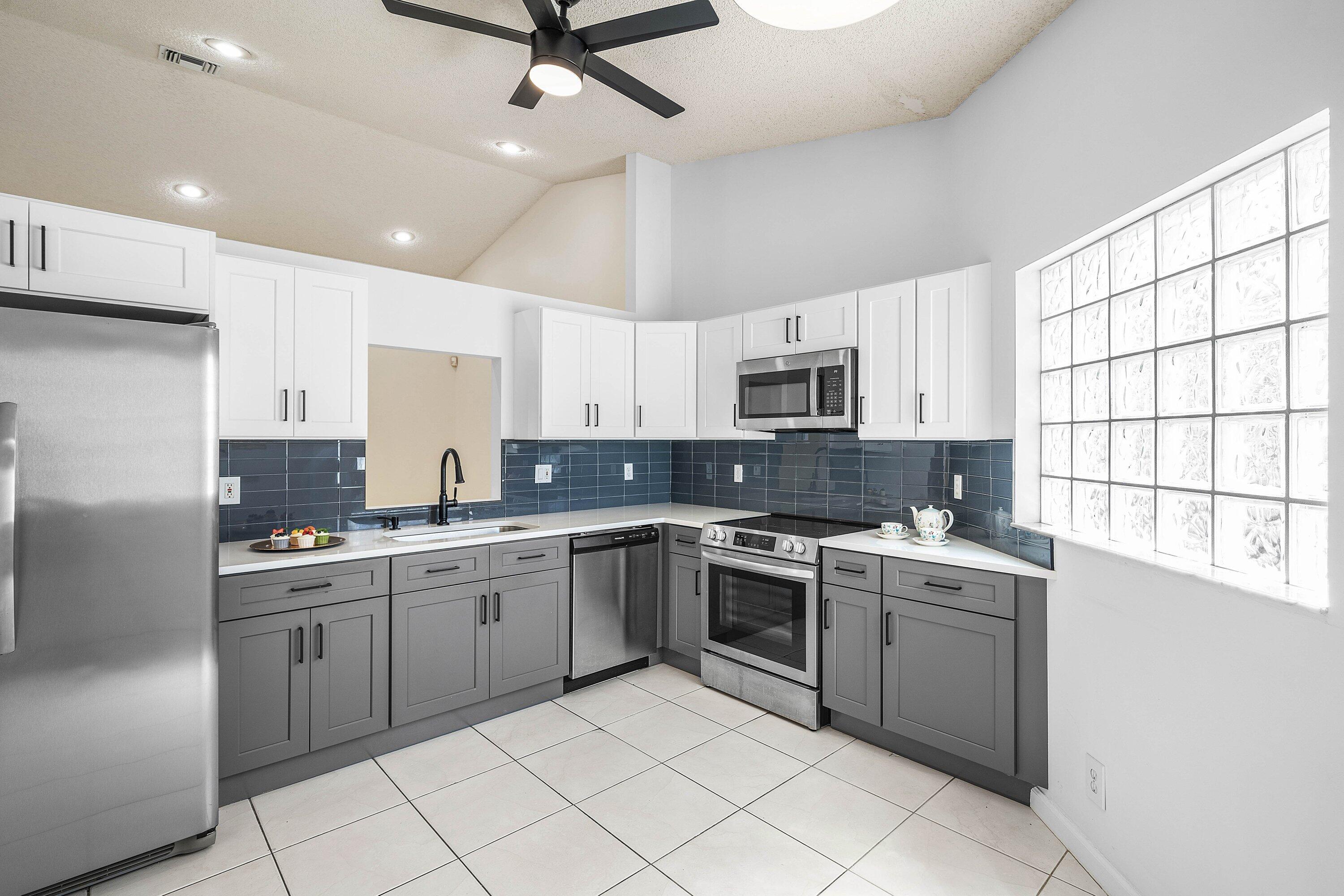 FLORAL LAKES 1 - Residential Lease