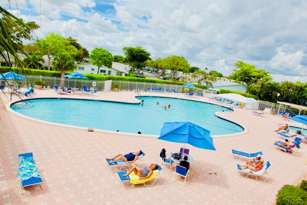 Lauderdale West 3 Sec 83- - Residential