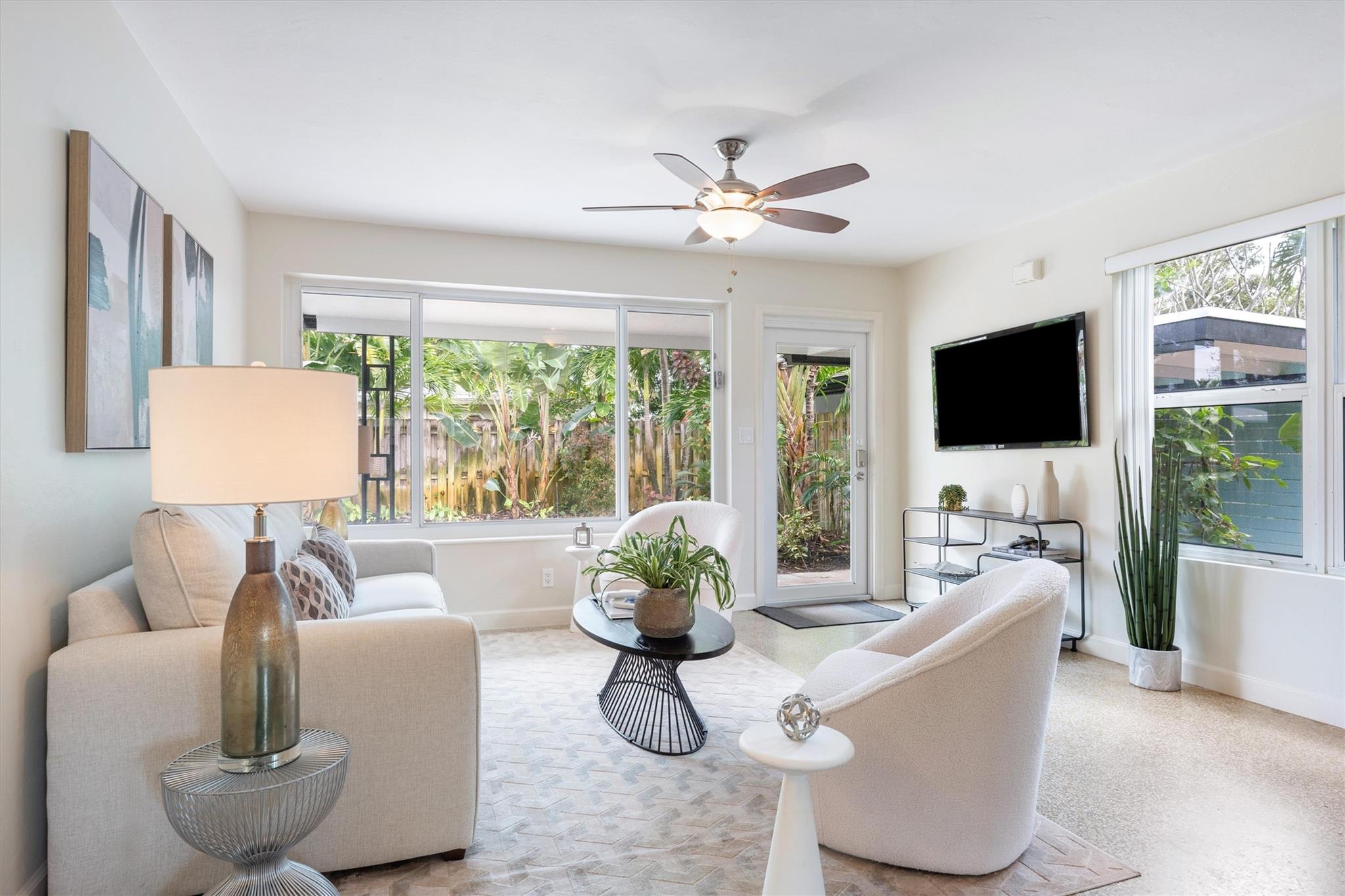Tropical Manors 33-31 B - Residential