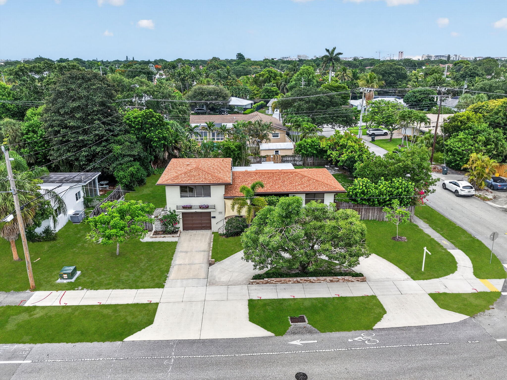 COUNTRY CLUB VILLAGE - Residential