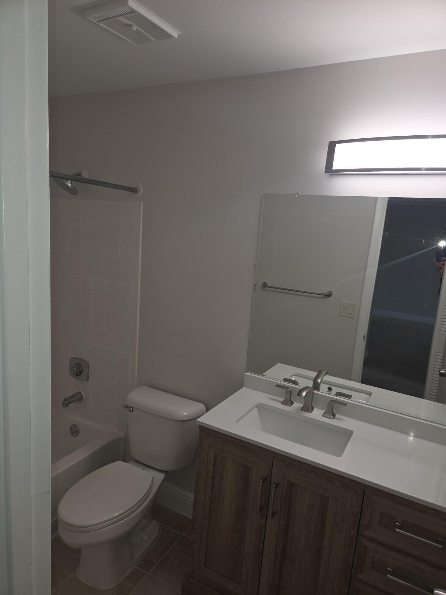 ROYAL POINCIANA CONDO - Residential Lease