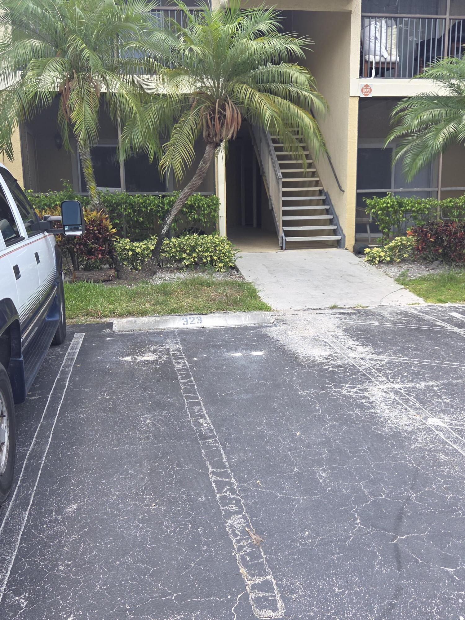 ROYAL POINCIANA CONDO - Residential Lease
