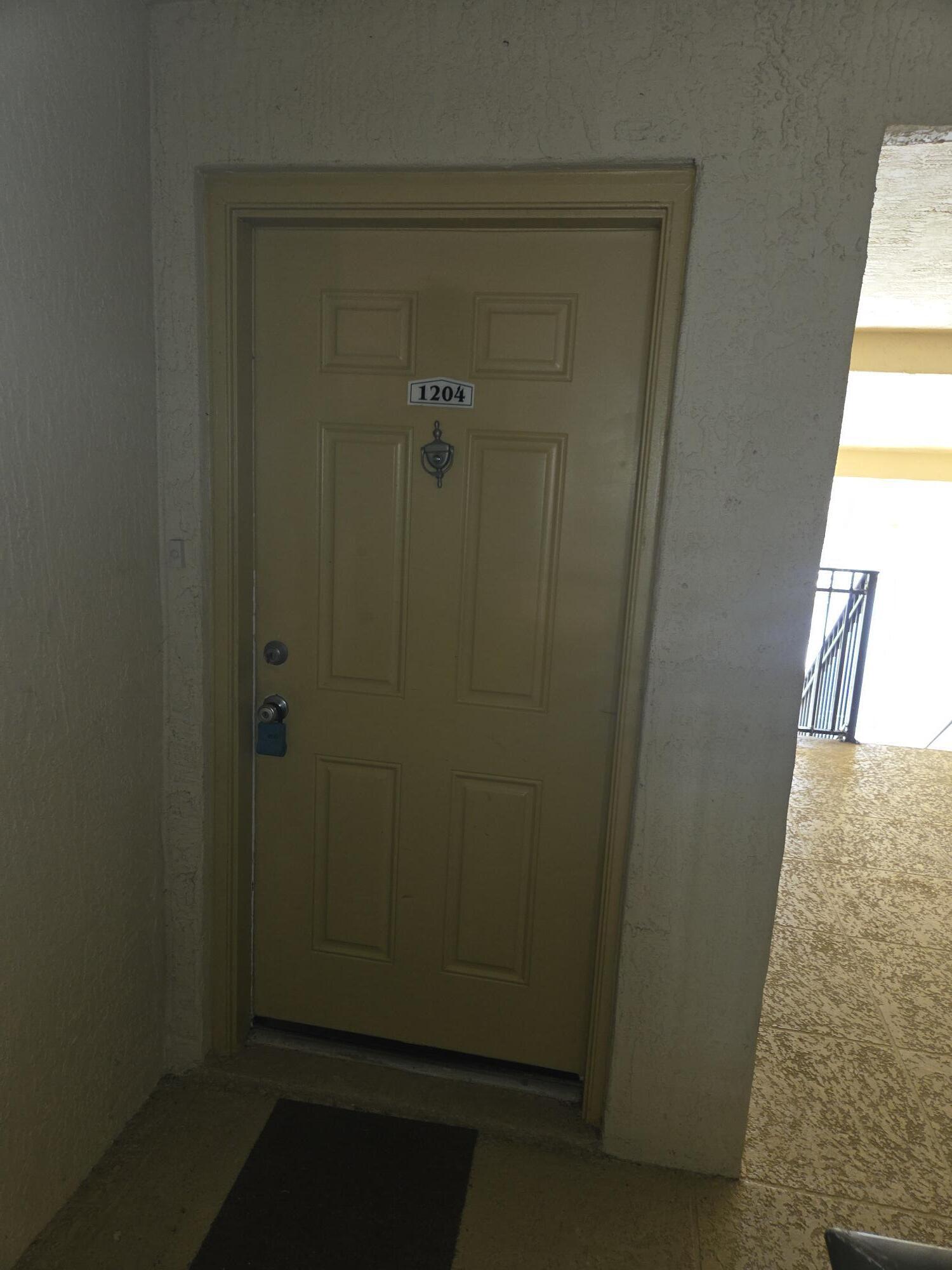 ROYAL POINCIANA CONDO - Residential Lease