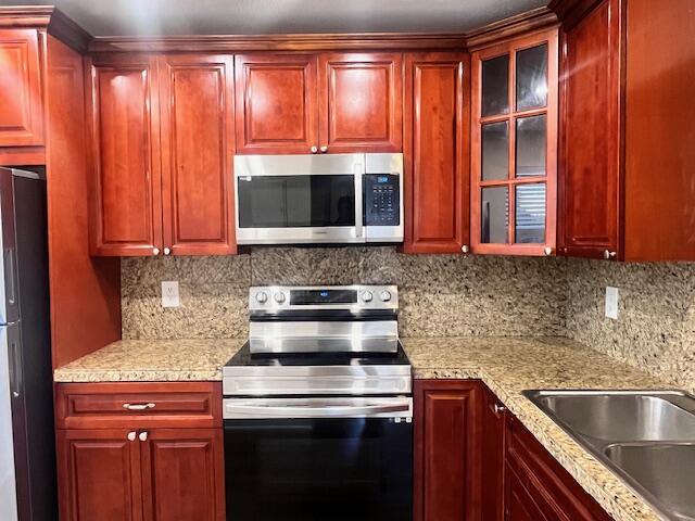 HIDDEN OAKS TOWNHOUSES - Residential Lease