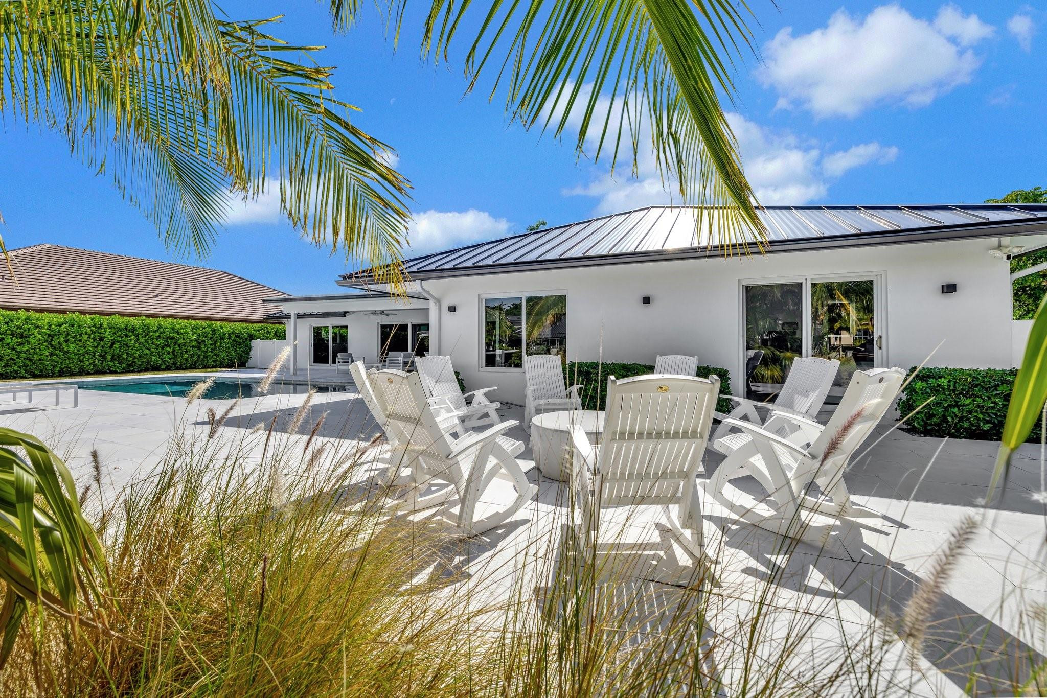 BAY COLONY - Residential