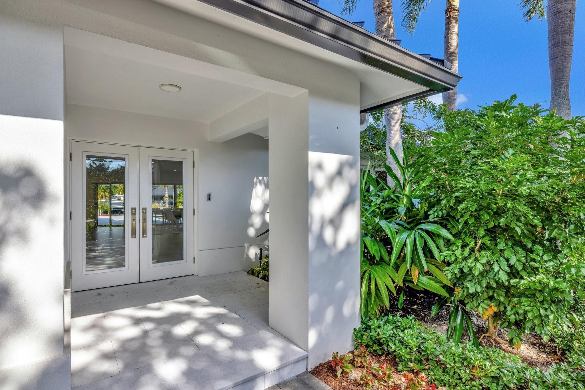 BAY COLONY - Residential