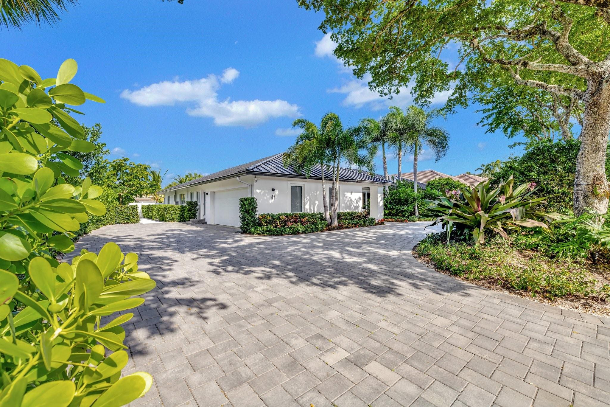 BAY COLONY - Residential
