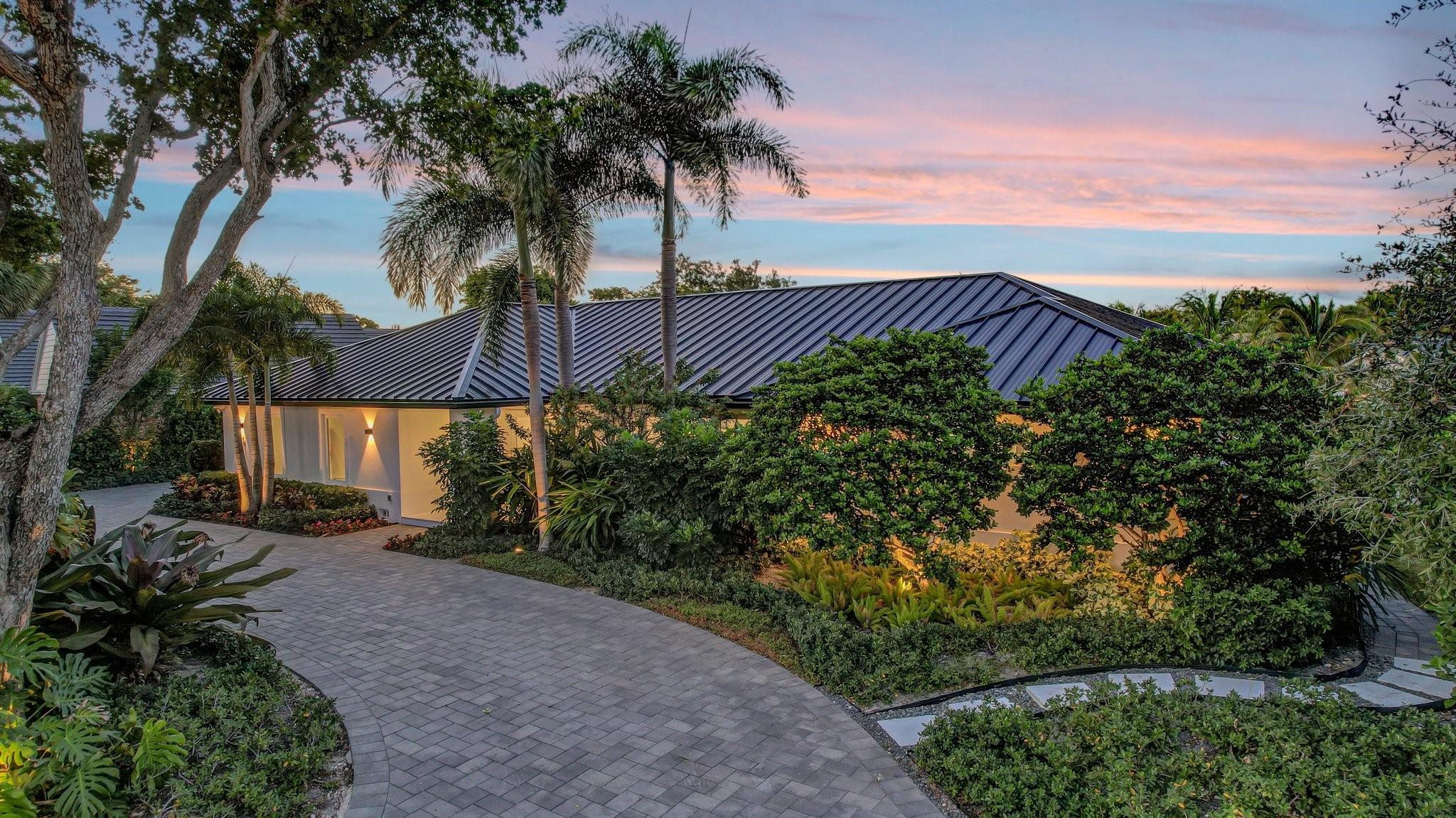 BAY COLONY - Residential
