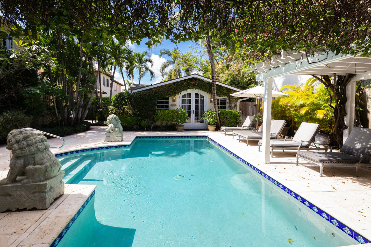 OCEAN PARK H W ROBBINS - Residential