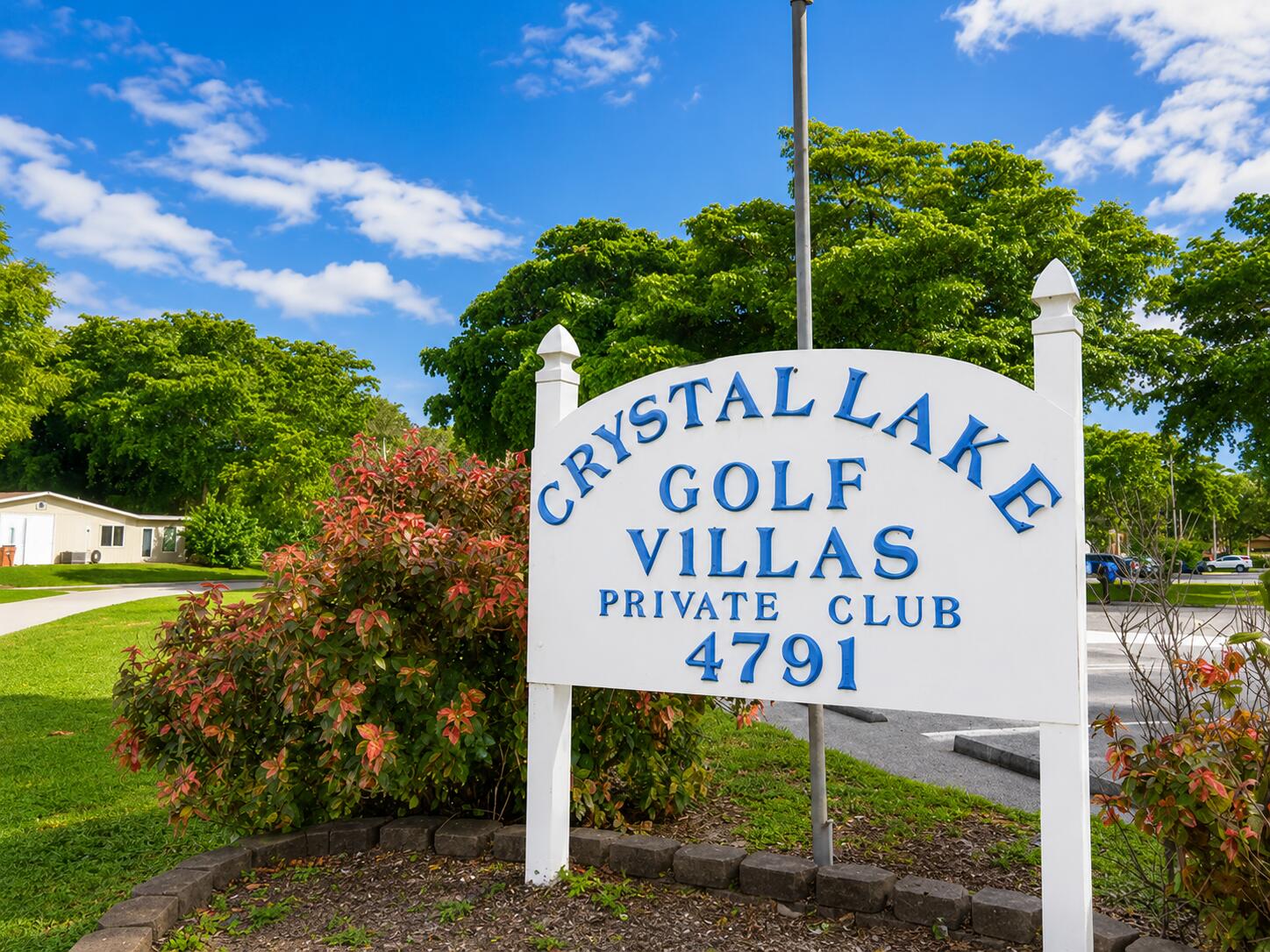 CRYSTAL LAKE 4TH SEC - Residential