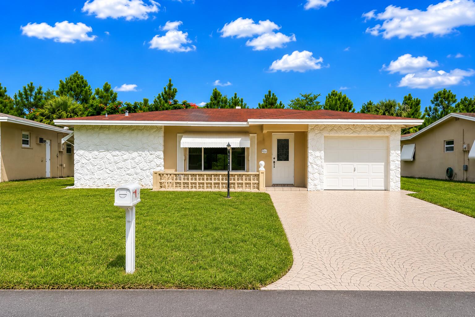 CRYSTAL LAKE 4TH SEC - Residential