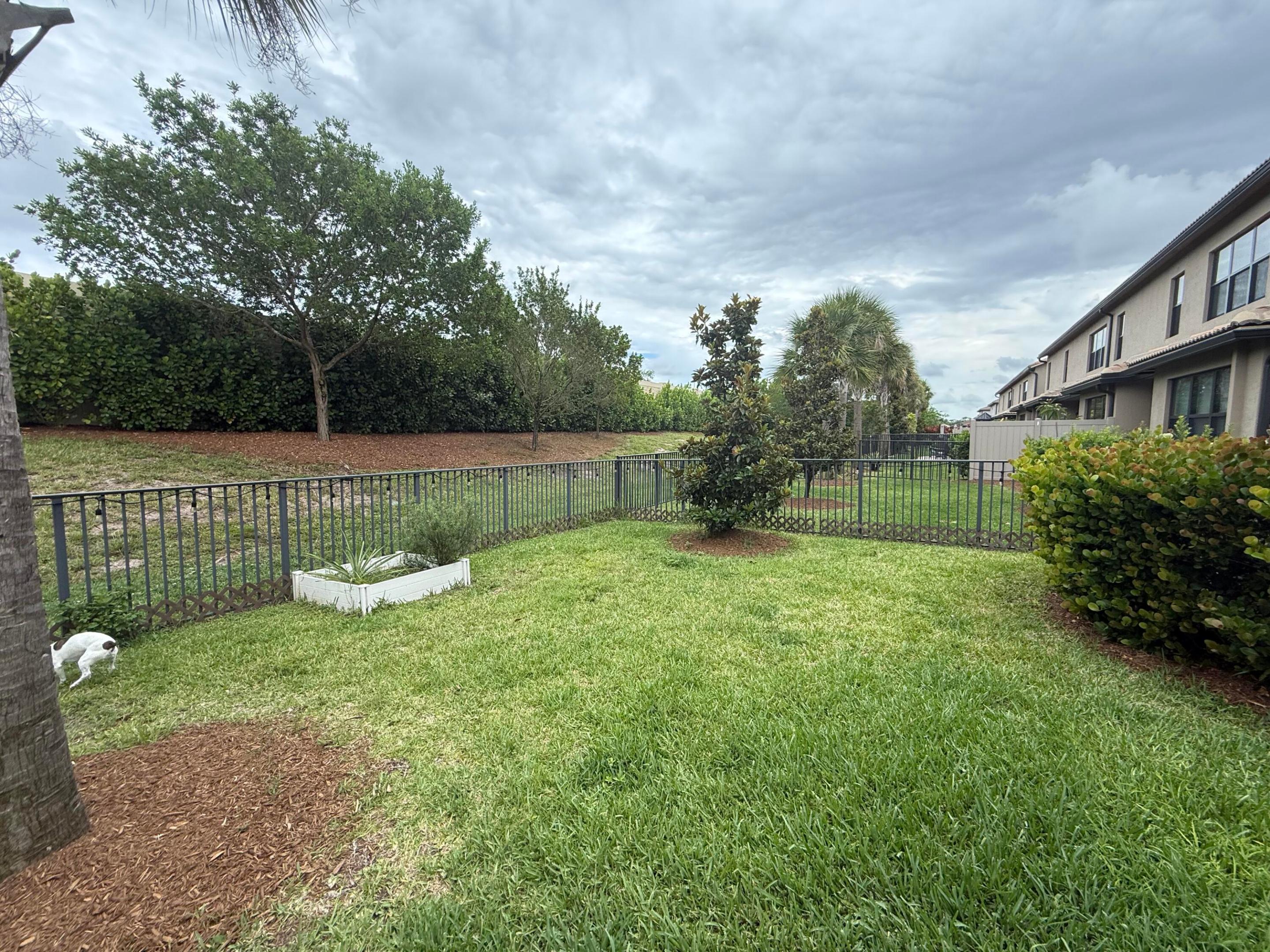 FIELDS AT GULFSTREAM POLO - Residential Lease